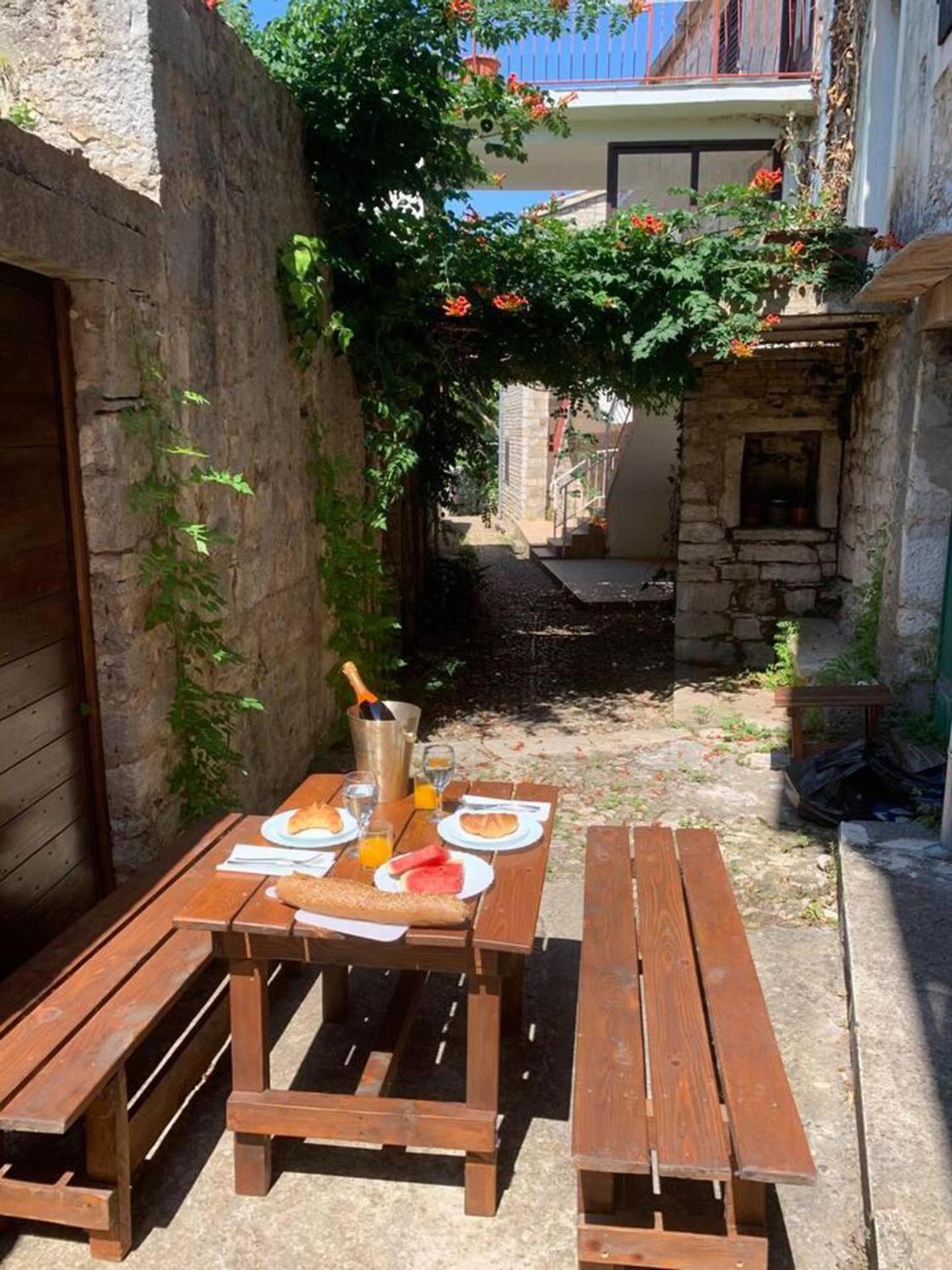 Picturesque Stonehouse in knockout Vrboska Hvar view 5