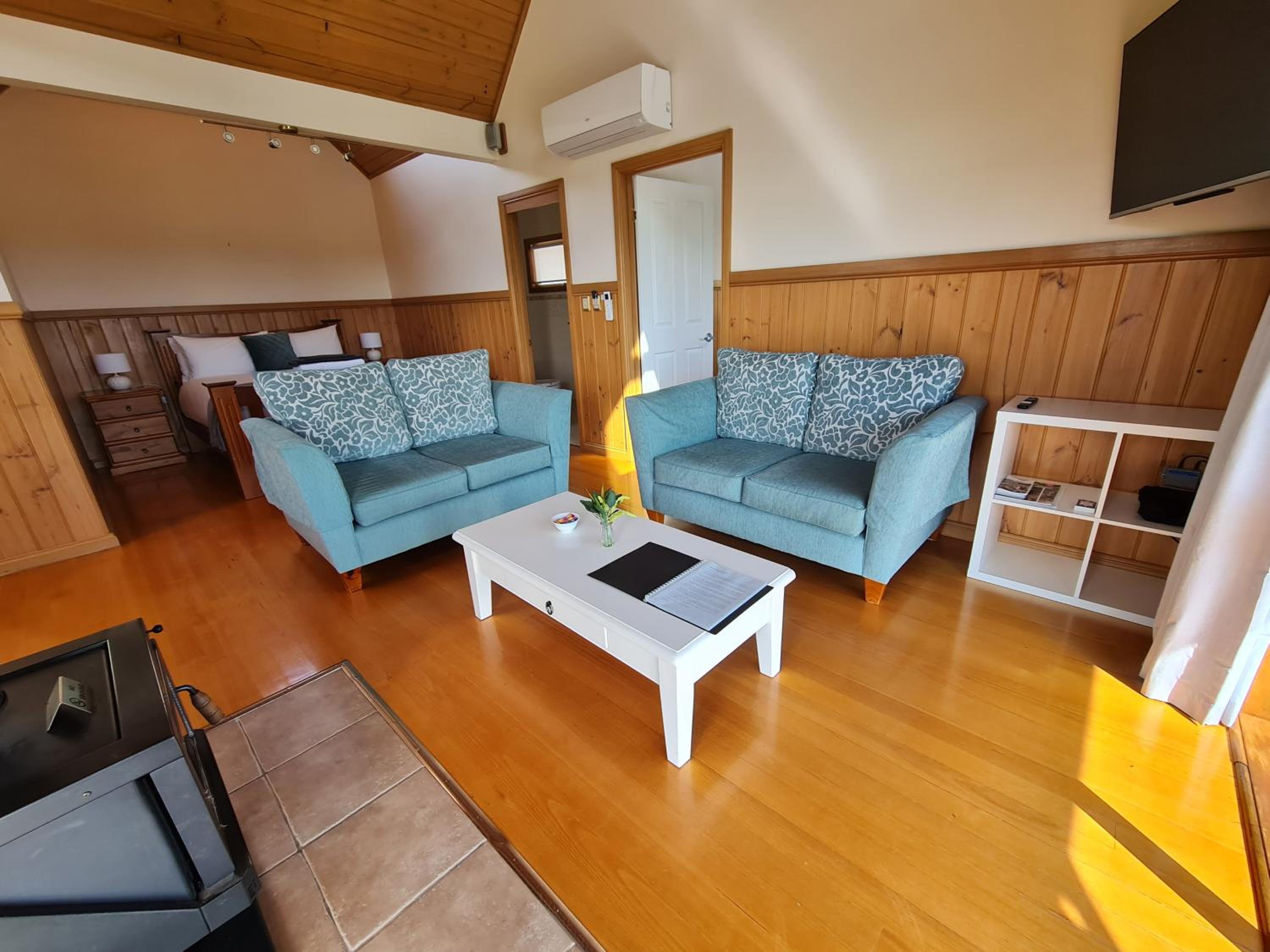 Maple Ridge Cottages