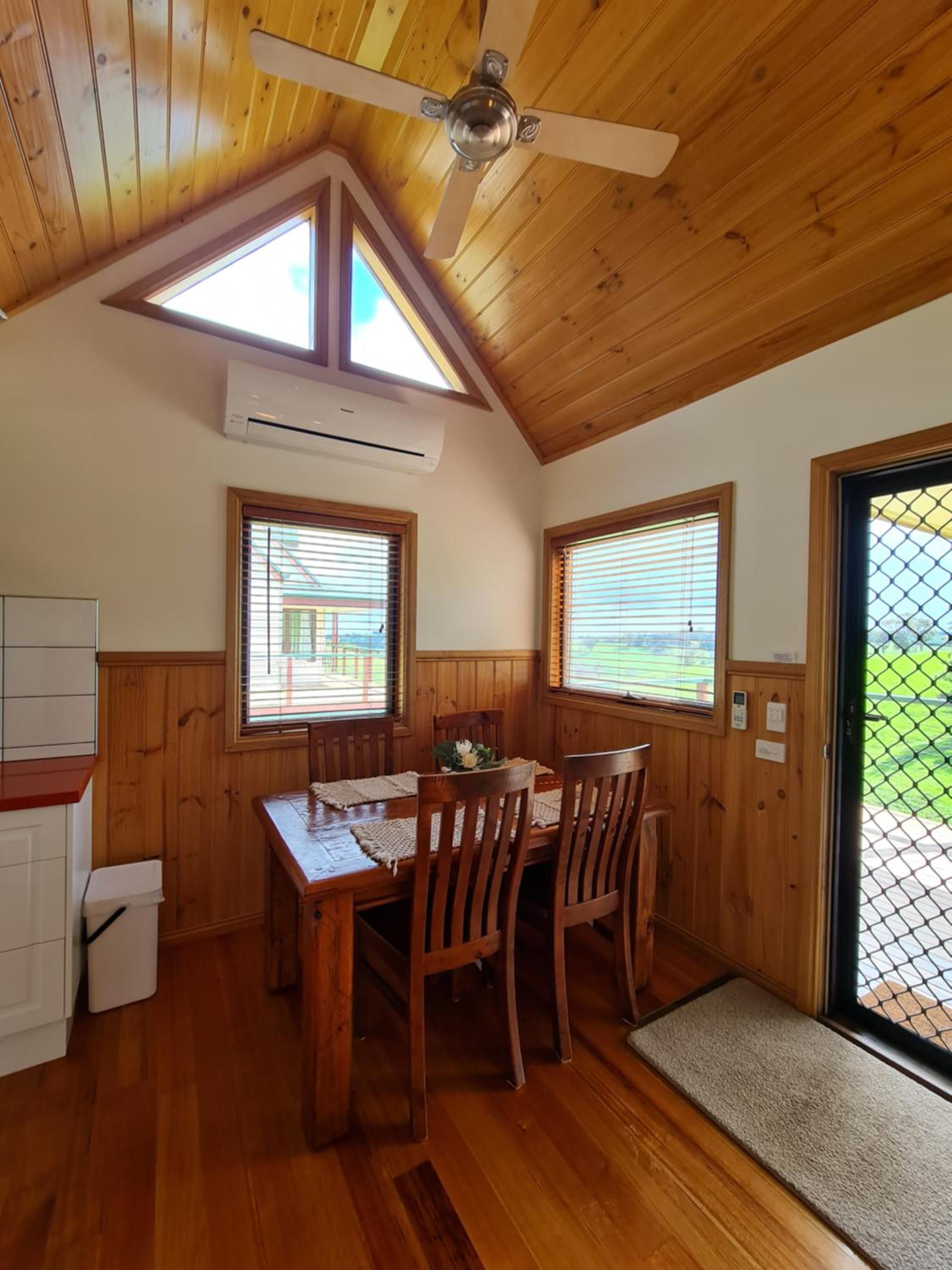 Maple Ridge Cottages