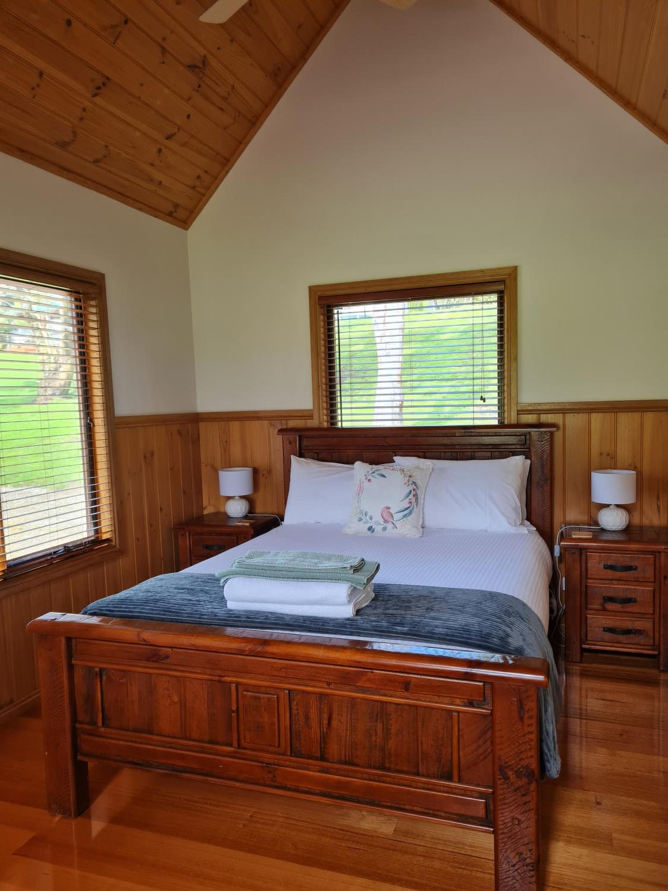 Maple Ridge Cottages