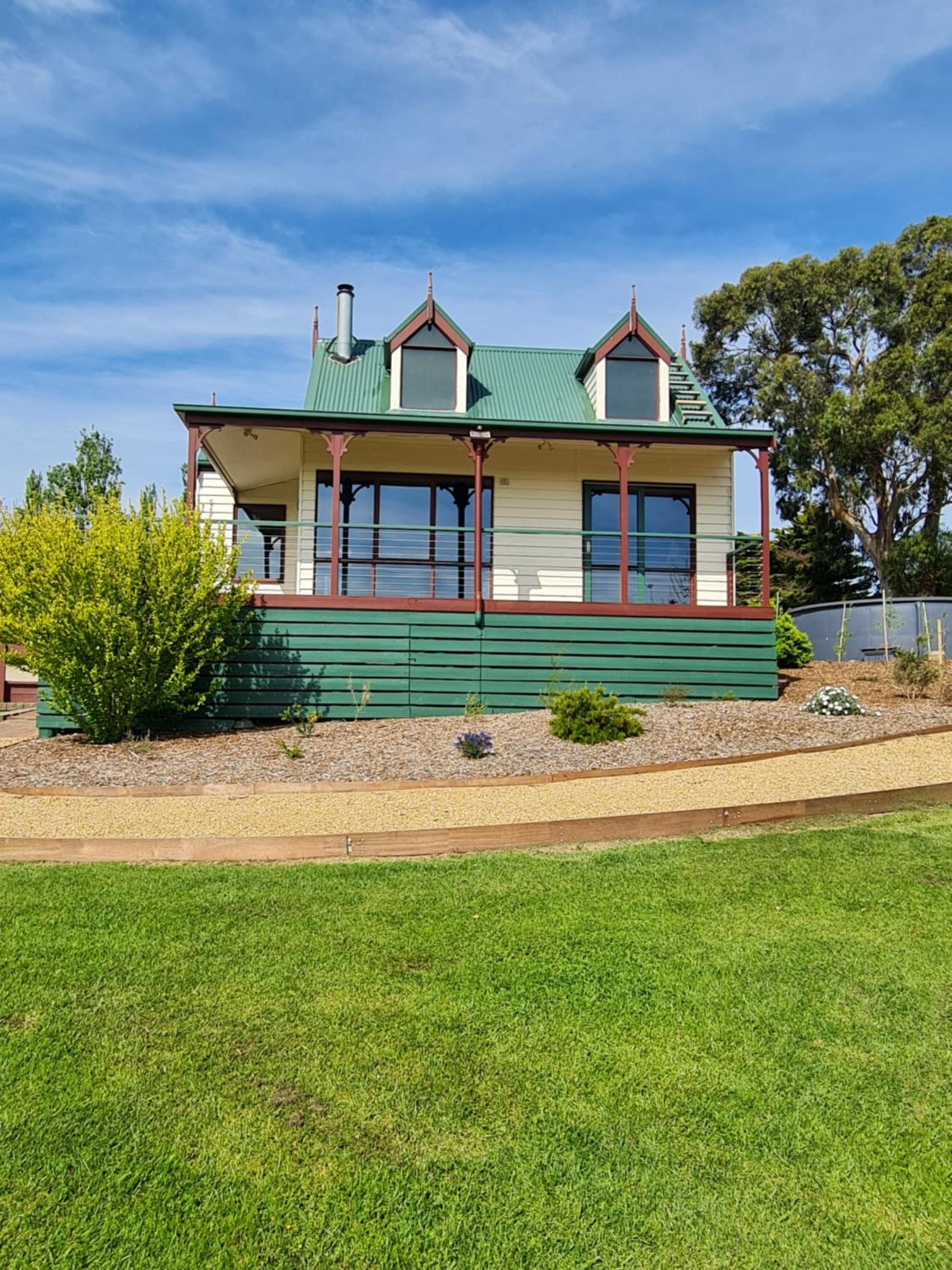 Maple Ridge Cottages