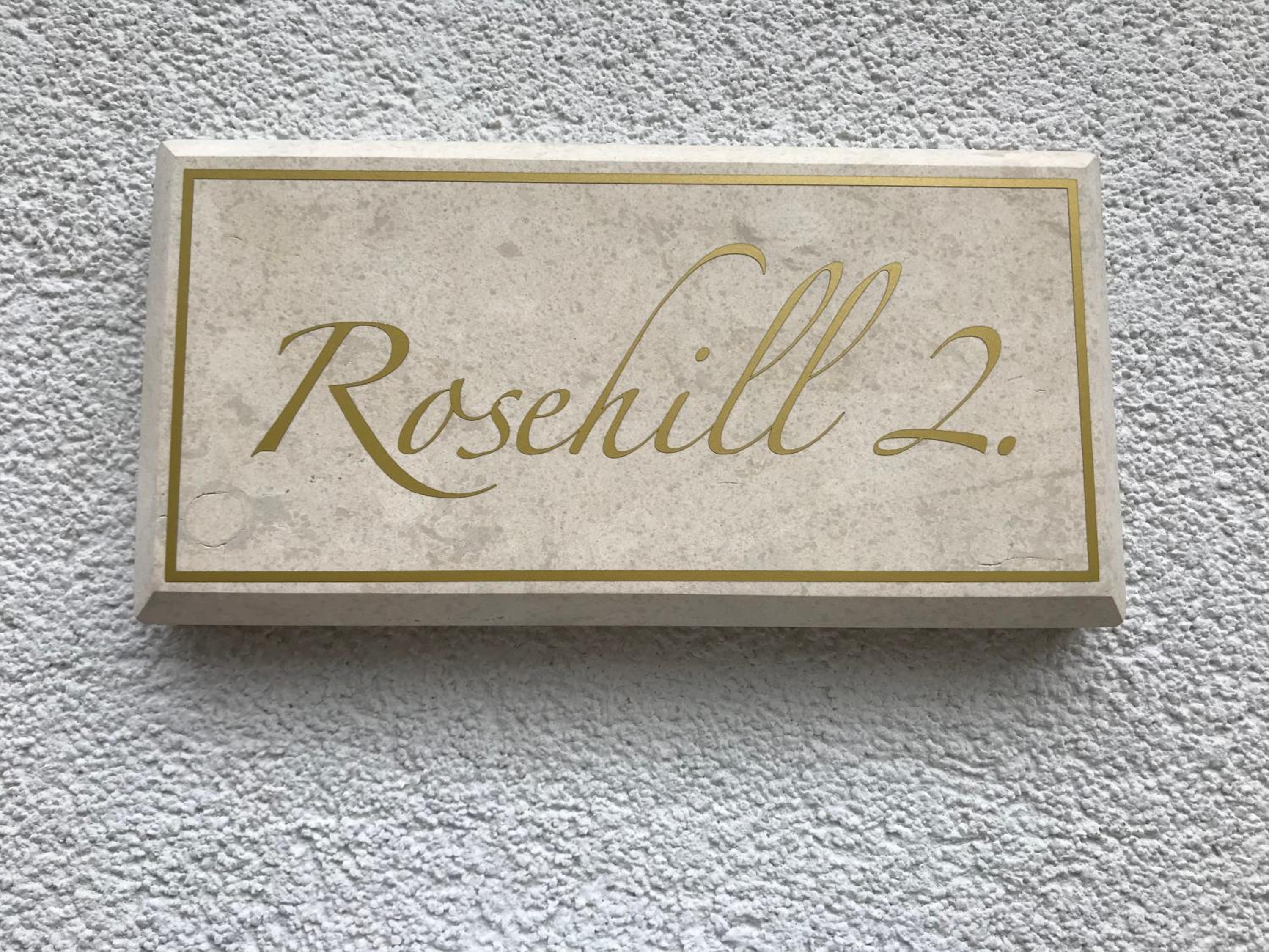 Debreceni Egyetem Nagyerdei Rosehill 2 Apartman Greatforest Rosehill 2 Apartman Free Parking -BMW-Auguszta Klinika- view 4