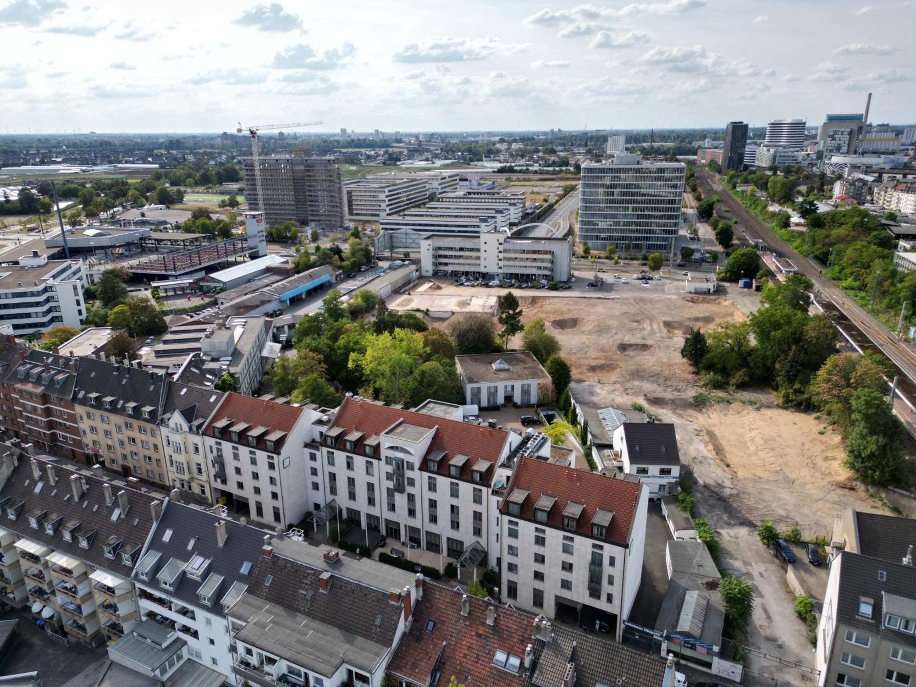 4* Boutique Zimmer am Düsseldorf Hafen + ÖPNV & TG
