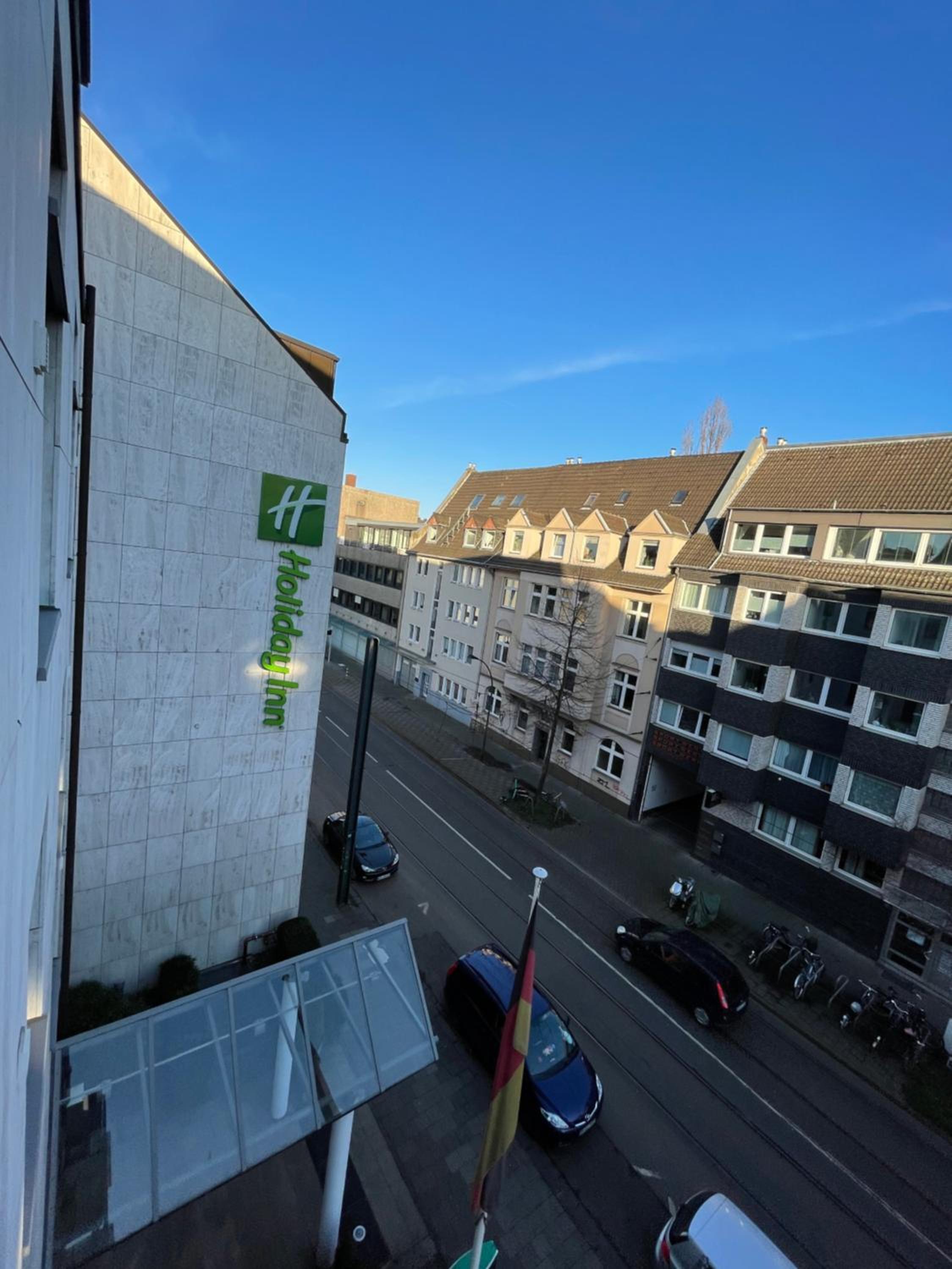 4* Boutique Zimmer am Düsseldorf Hafen + ÖPNV & TG