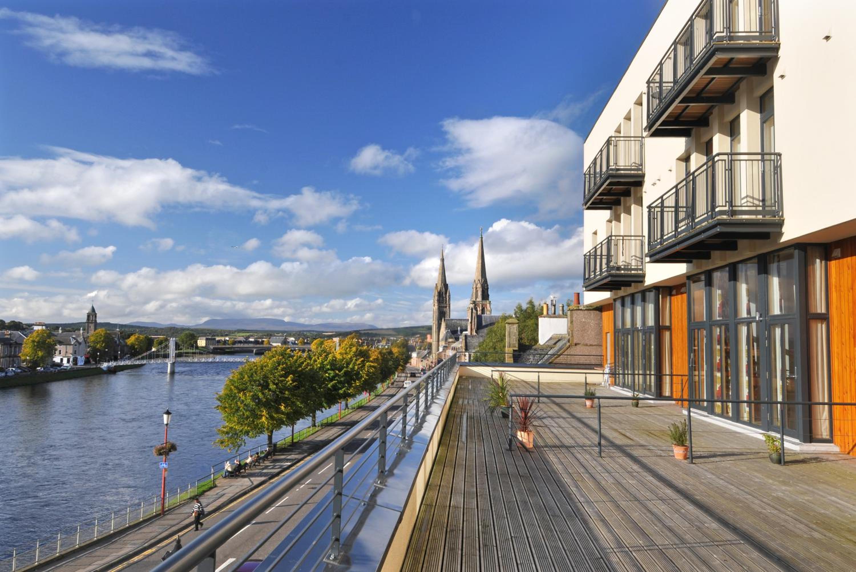 Highland Apartments by Mansley