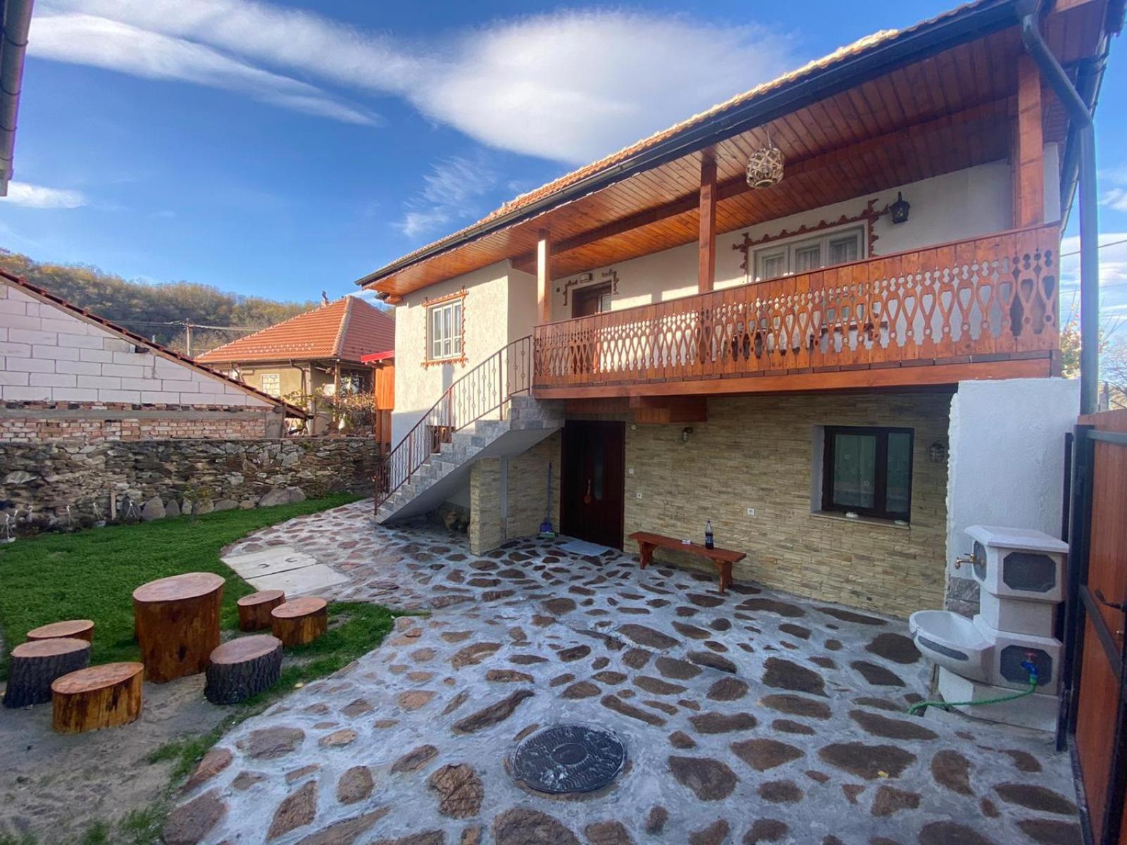 Casa Cireșu view 3