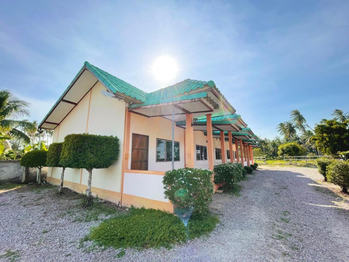 Hotel Janthavee Resort - Image 1