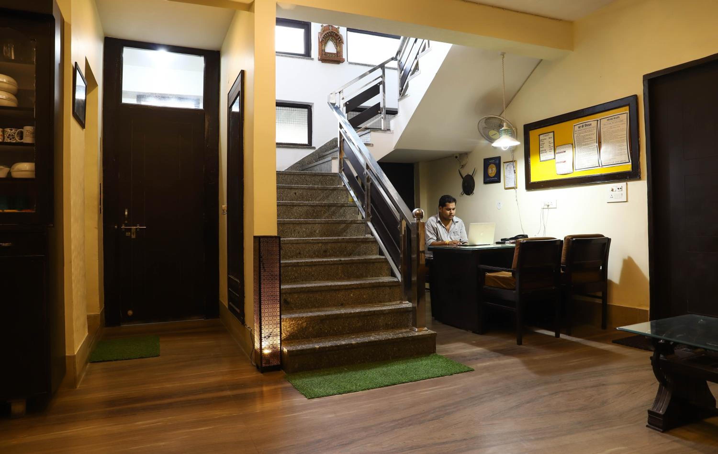 Pearl of Taj Home Stay