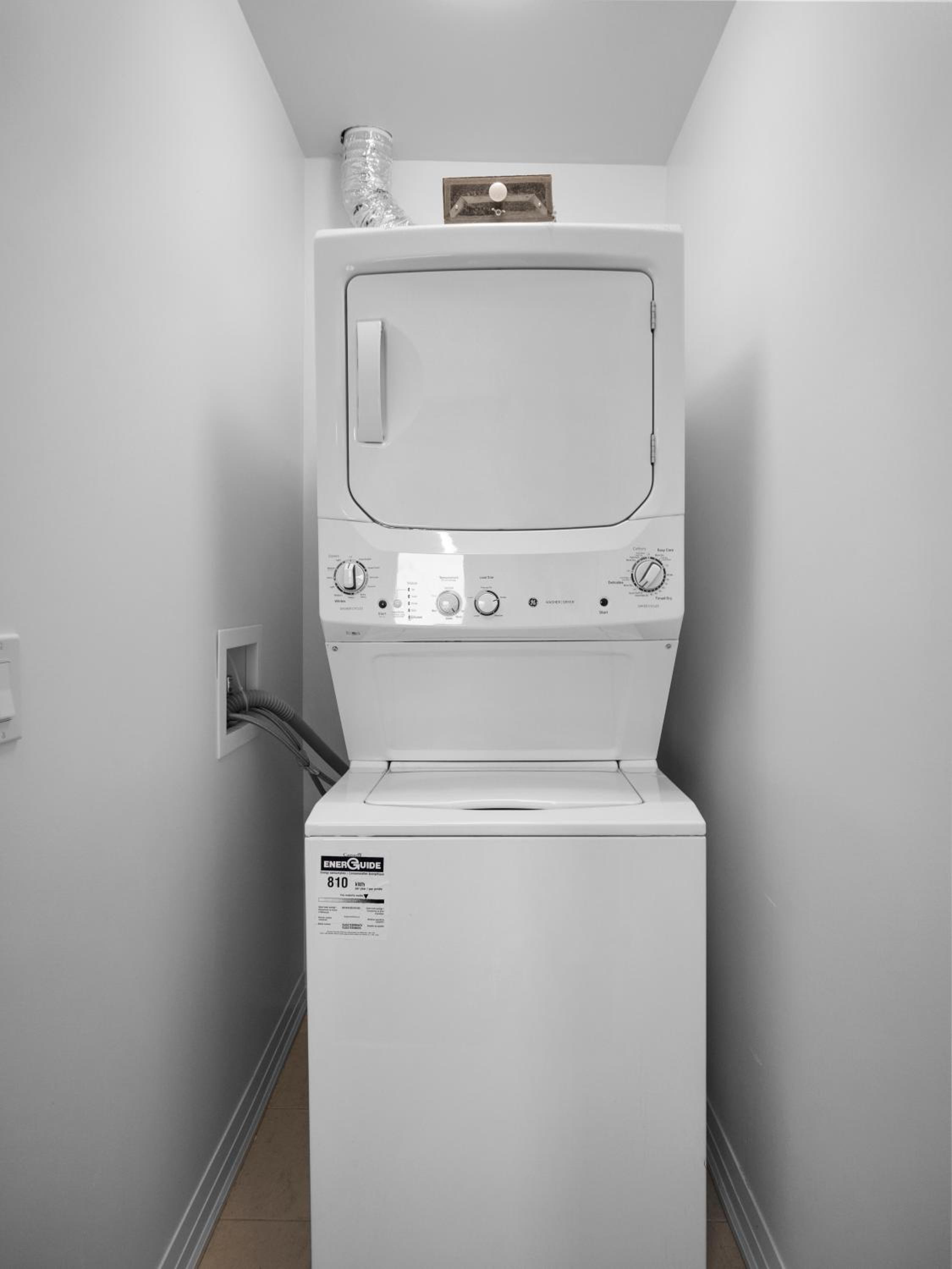 Stylish 3Br  Study Condo - Oakville - Property Image 17