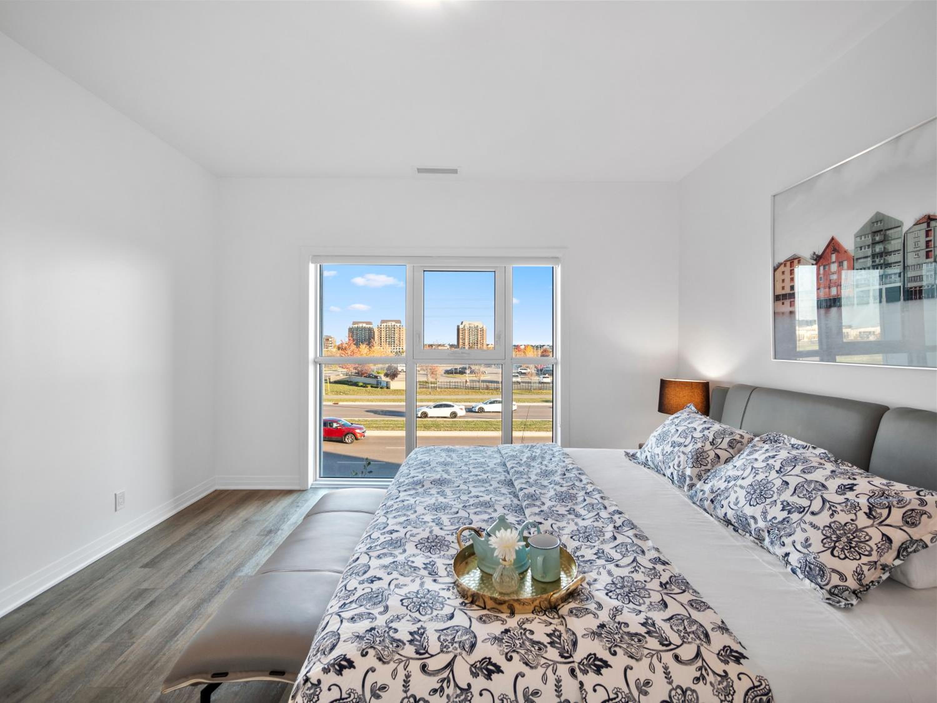 Stylish 3Br  Study Condo - Oakville - Property Image 31