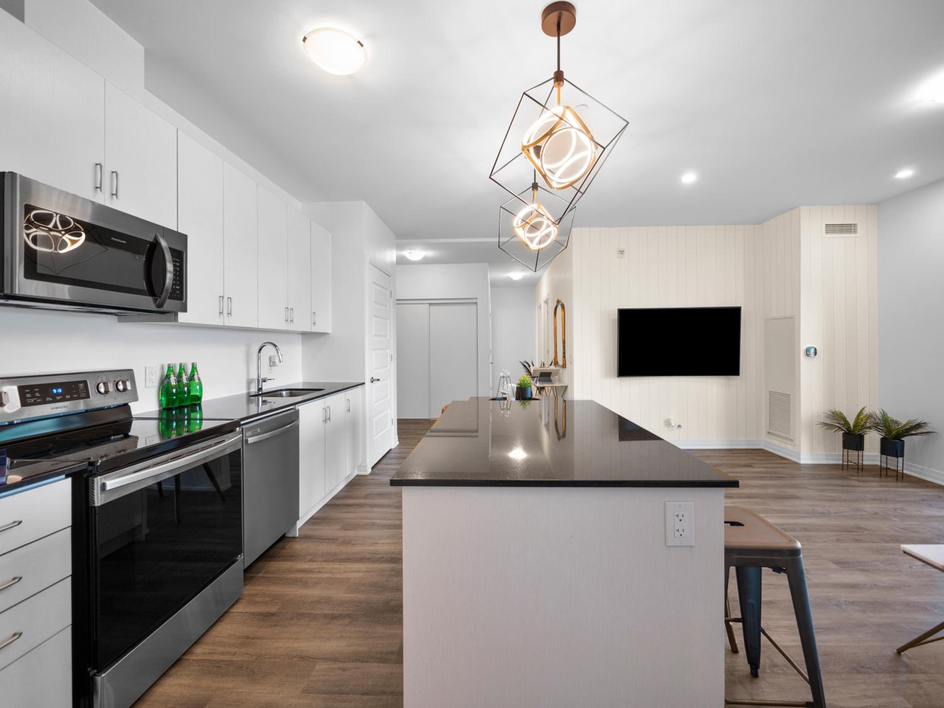 Stylish 3Br  Study Condo - Oakville - Property Image 8