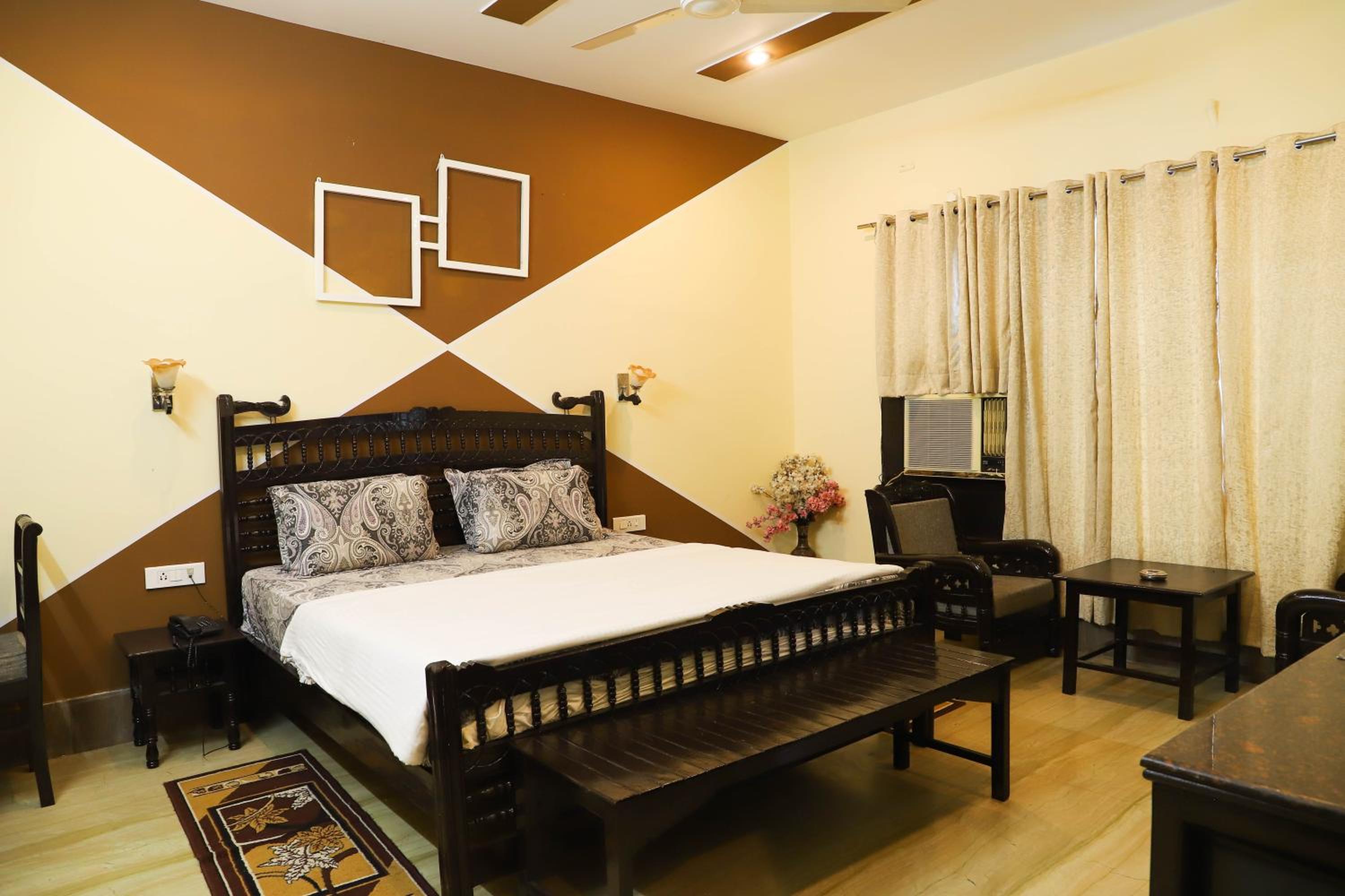 Pearl of Taj Home Stay