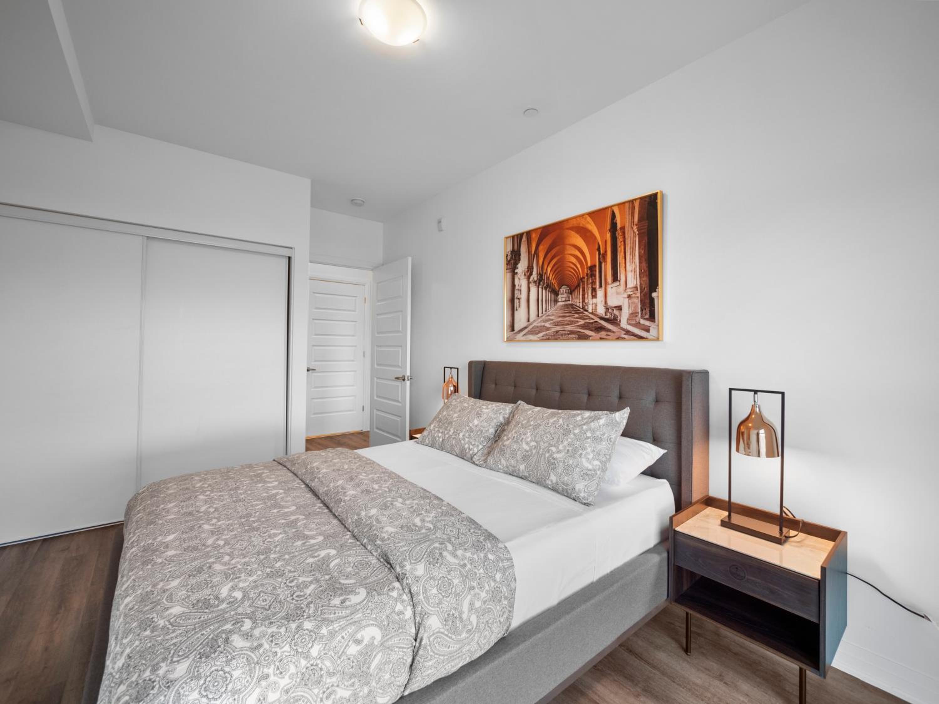 Stylish 3Br  Study Condo - Oakville - Property Image 14