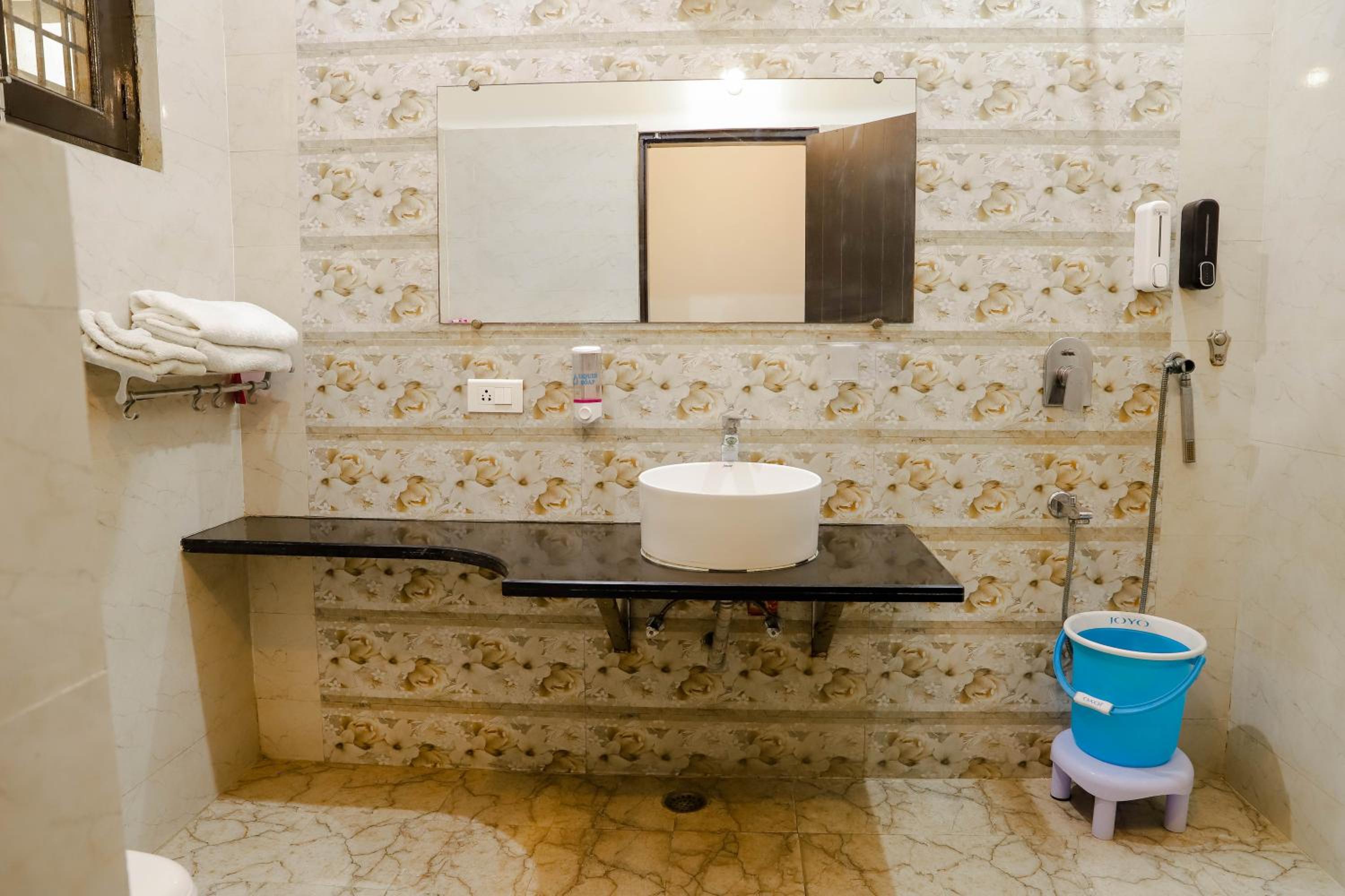Pearl of Taj Home Stay
