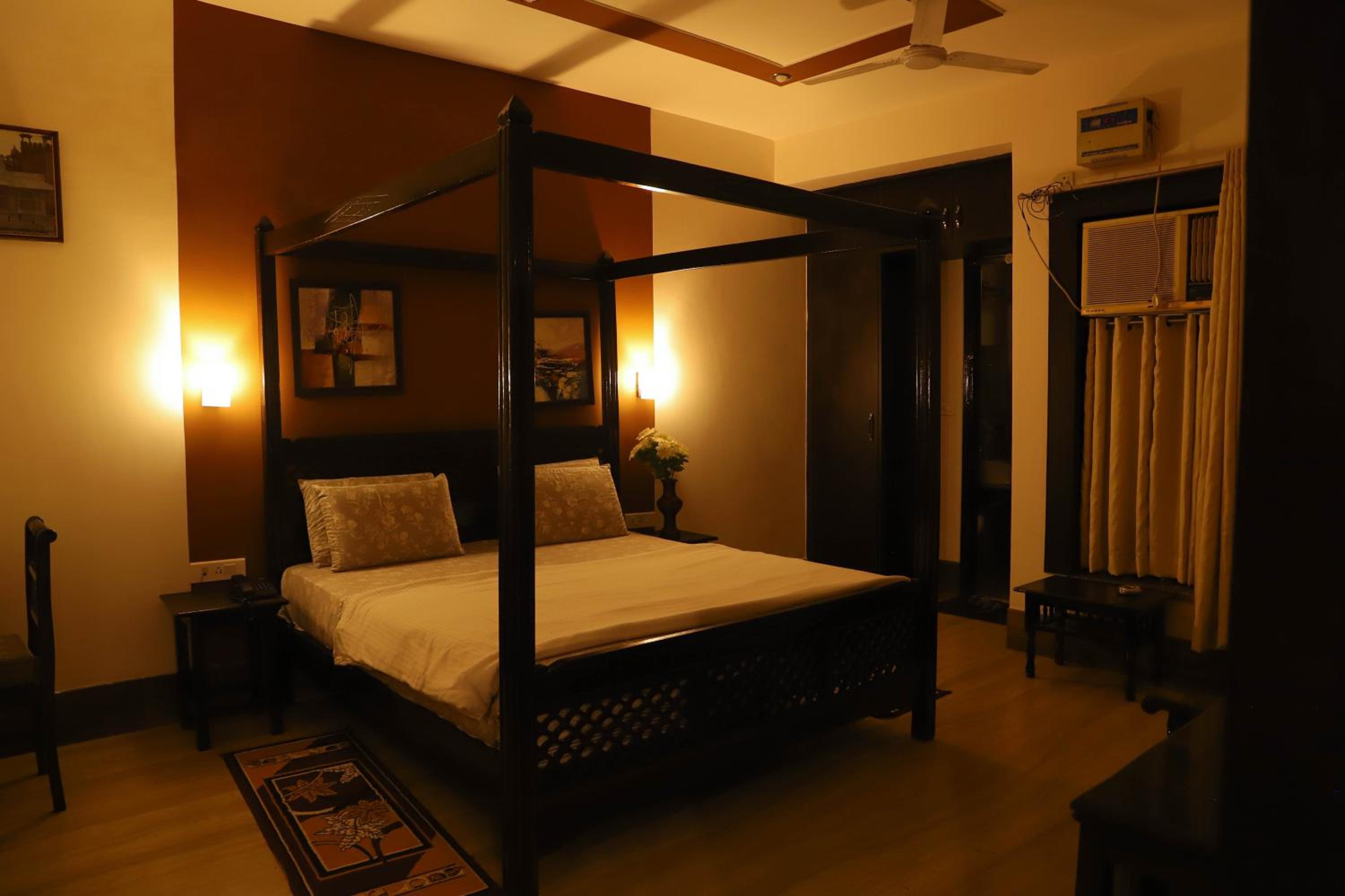Pearl of Taj Home Stay