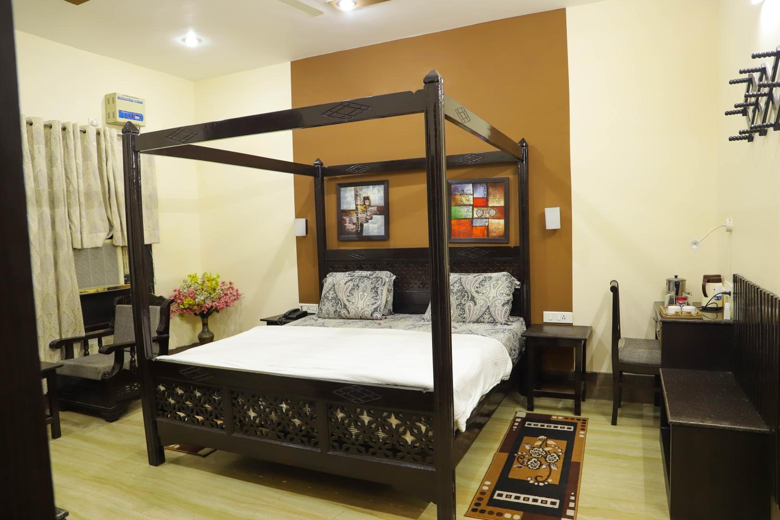 Pearl of Taj Home Stay
