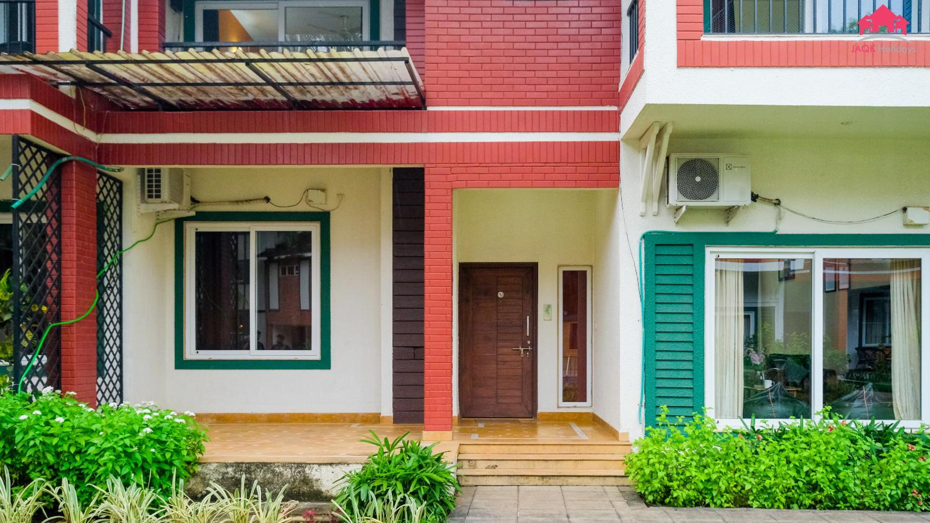 Royale Holiday Villa - 4BHK JAQK Holidays