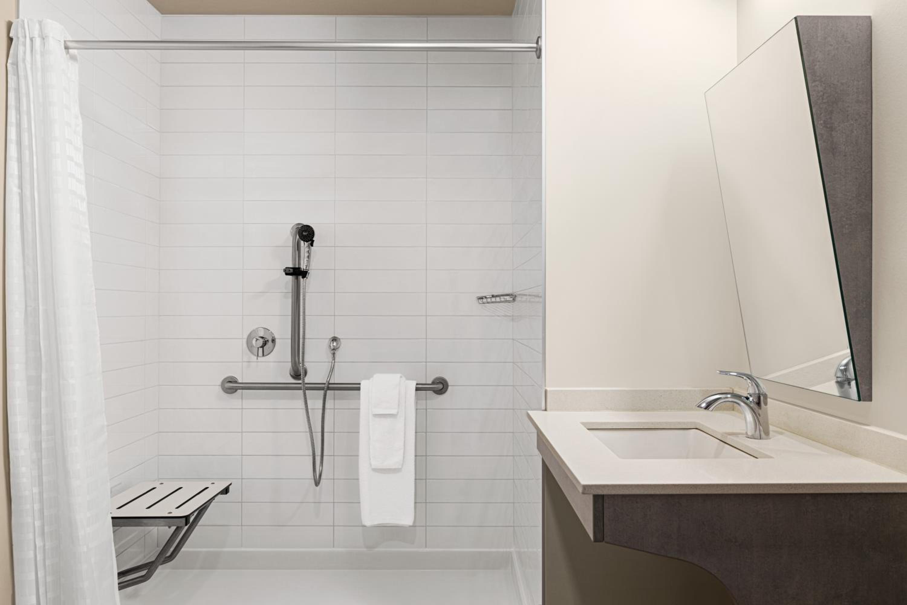 Microtel Inn  Suites Dorval QC - Property Image 20