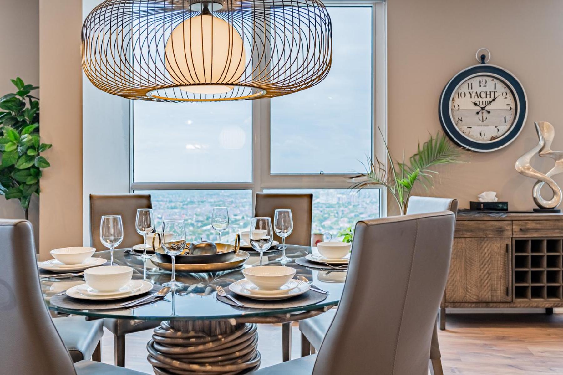 Amazing 3 Bed 4 Bath Penthouse with Roof Top Terrace close to Airport