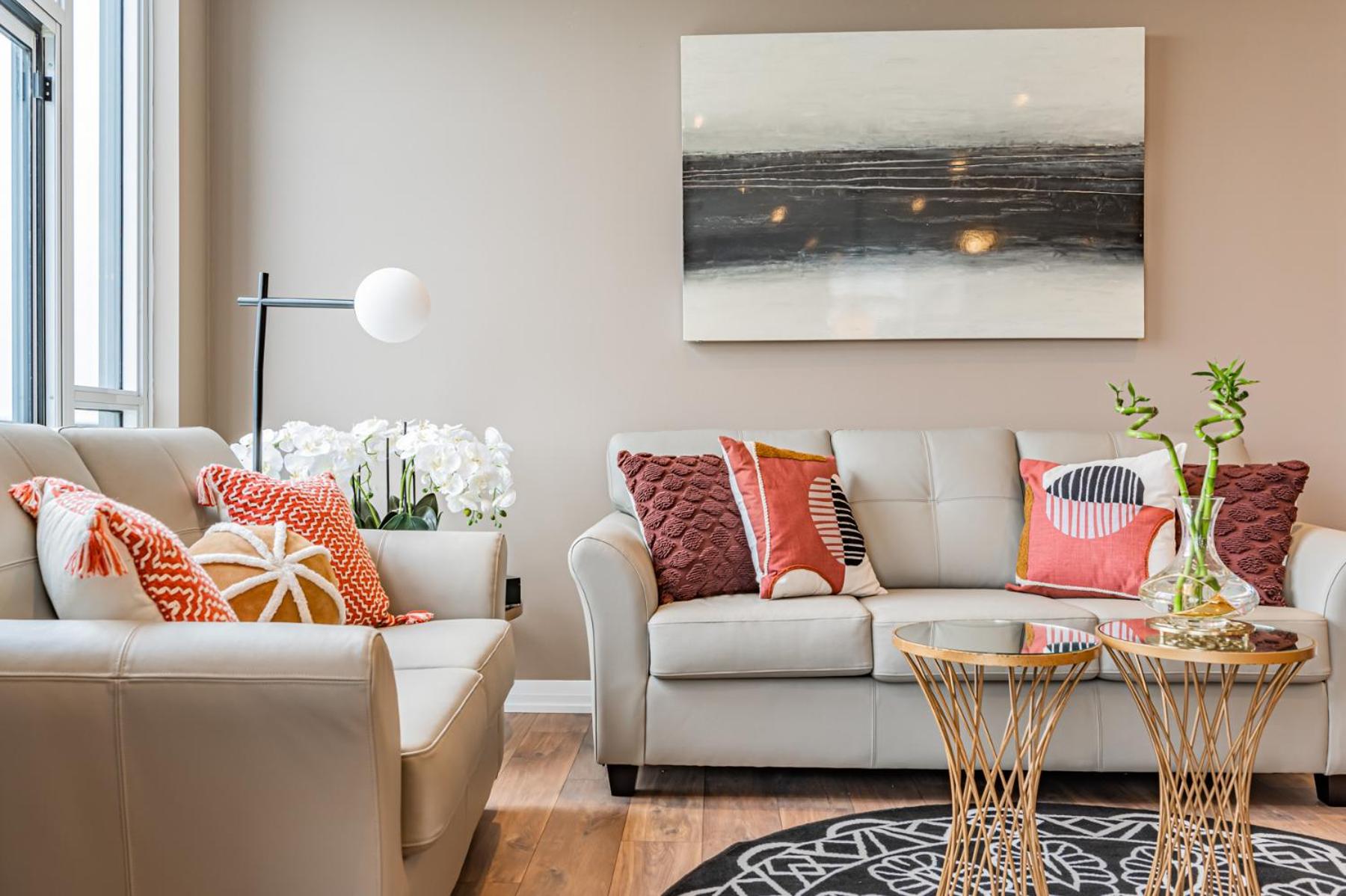 Amazing 3 Bed 4 Bath Penthouse with Roof Top Terrace close to Airport