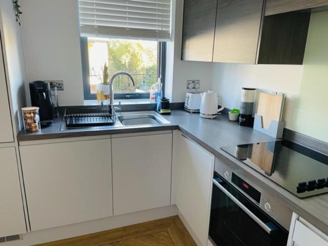 Salt Yard Apartment, Parking and Terrace, Whitstable