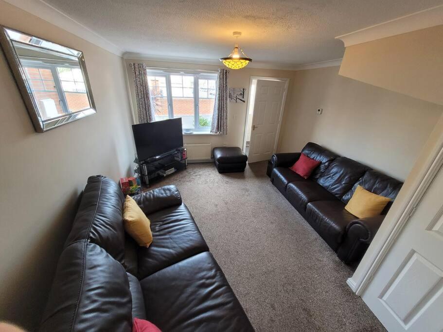 Cosy 3 bedroomed home on 3 floors view 5