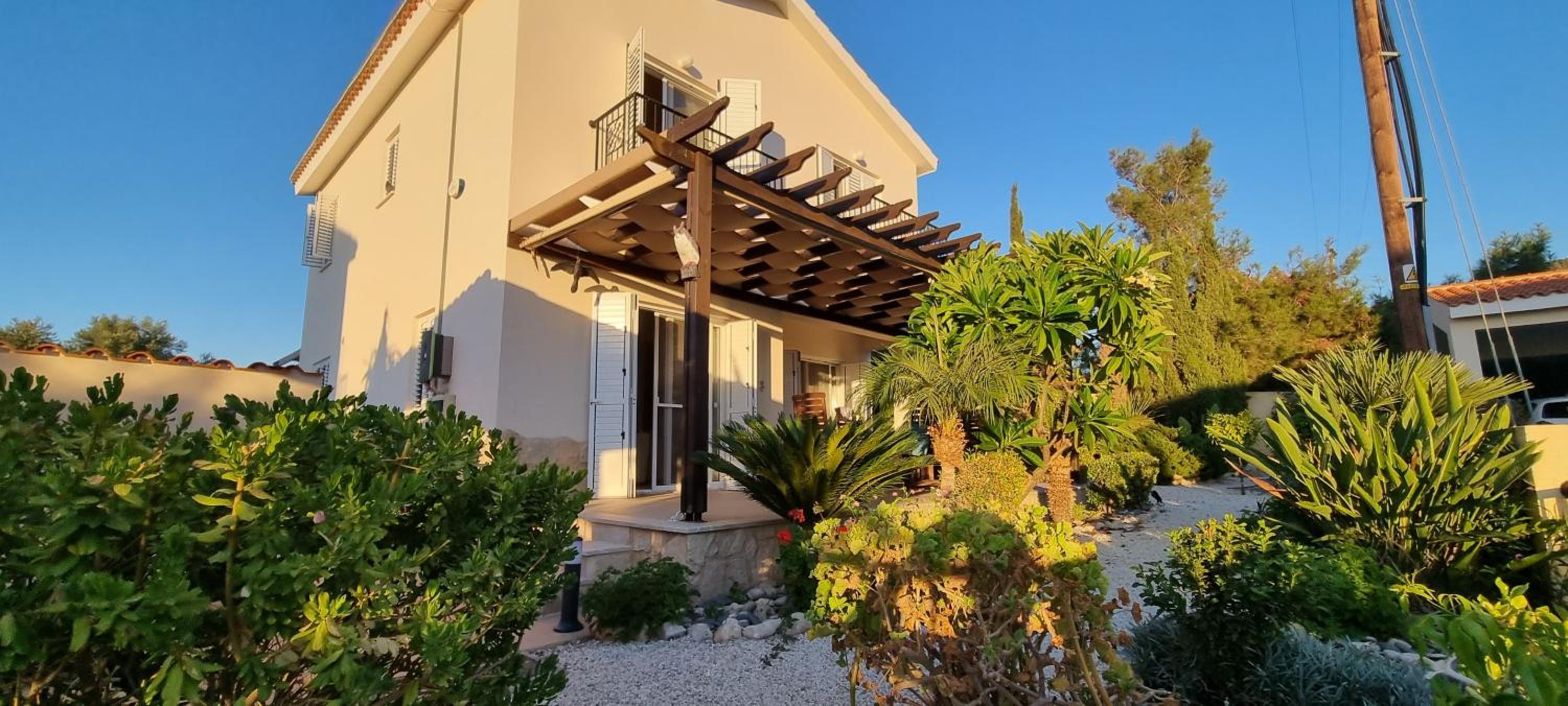 Fab Sea and Mountain View Villa, walking distance from the Sandy Beach