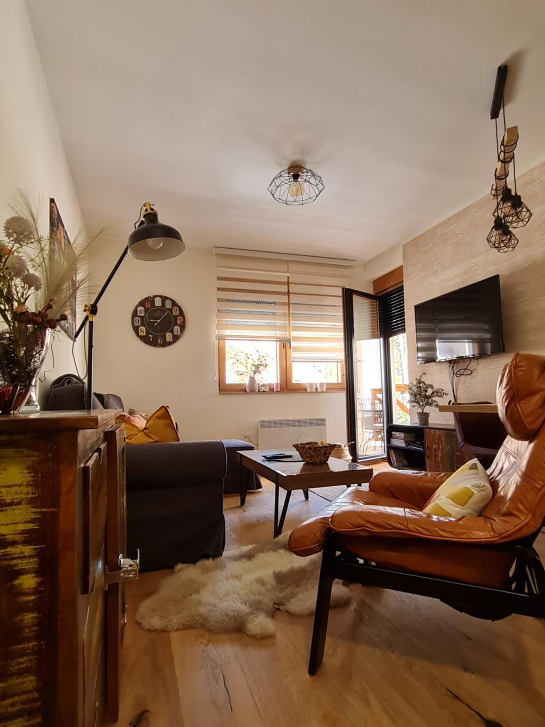 Amber Gold Apartment view 3