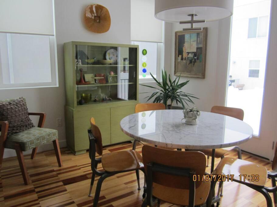 Central location close to Downtown and Mountain Views view 3