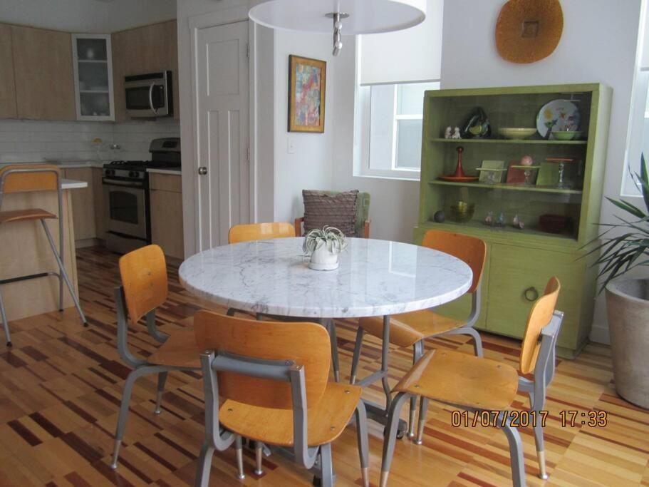 Central location close to Downtown and Mountain Views view 4