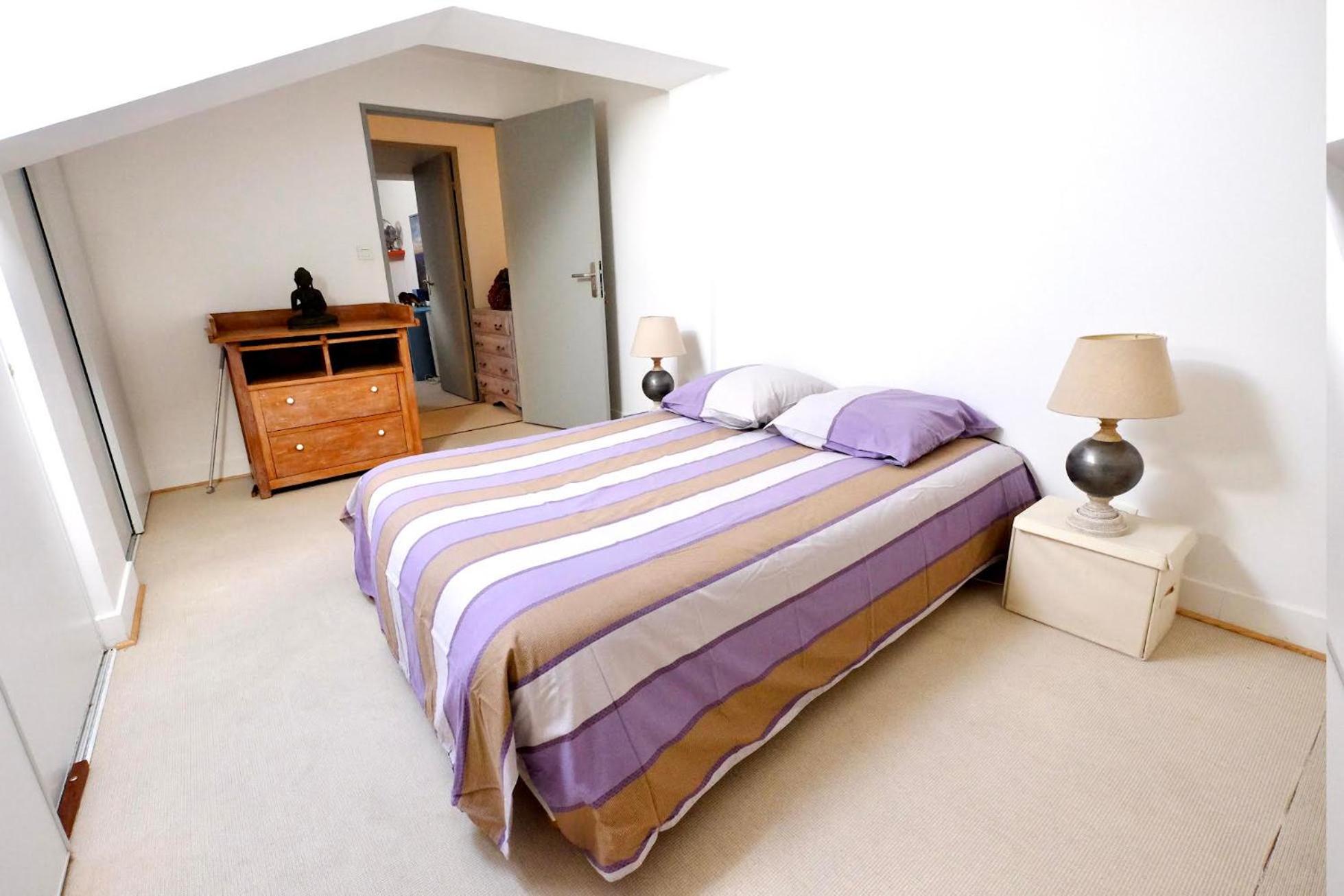 Superbe T3 duplex parking privé gratuit sur place view 5