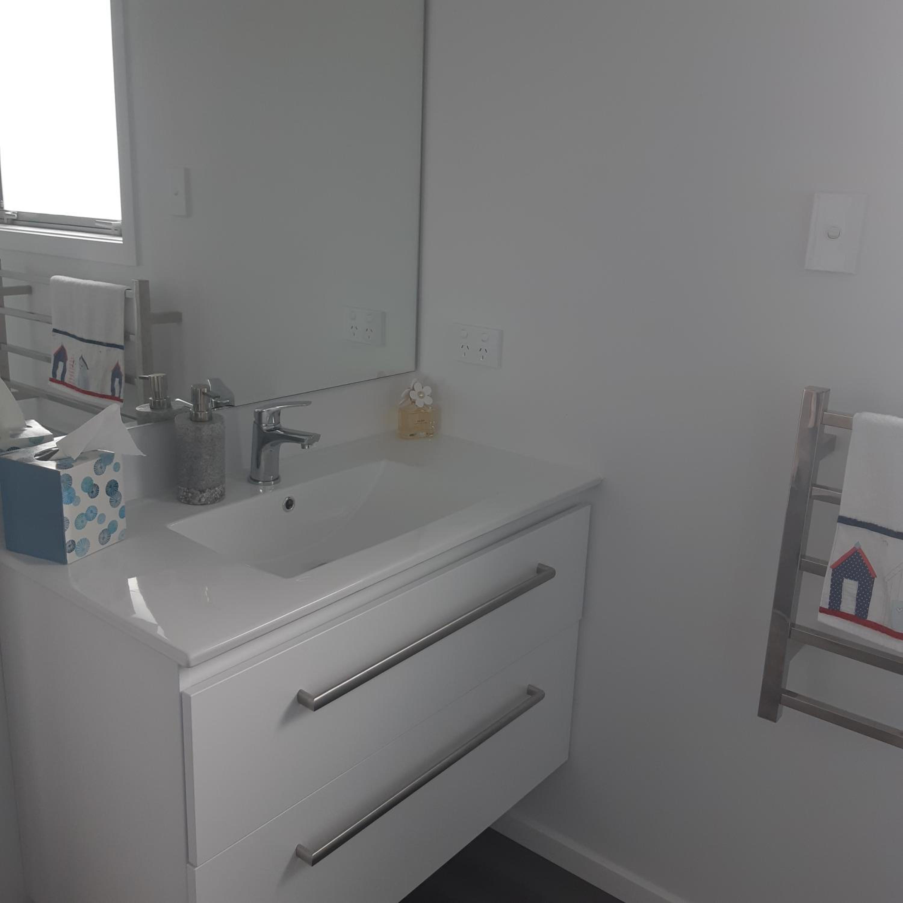 Riverton Cottage 2 Bedroom Close to beach