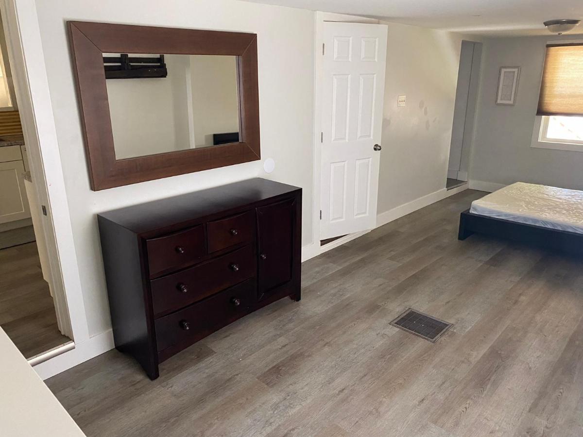Sleeps 8! Just a 2 minute walk to Beach 1