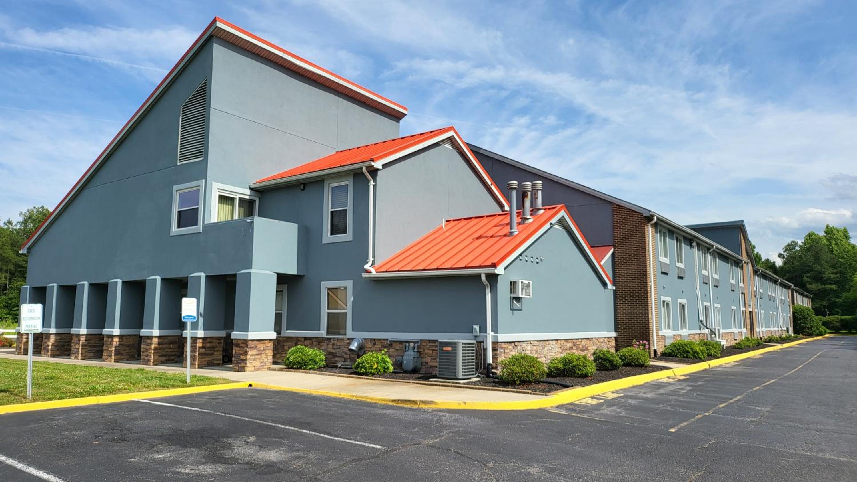 Stonewood Inn & Suites of Carrollton - Smithfield view 2