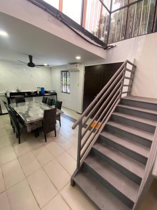 Villa 16pax 3BR with Spa Pool n Pool Table near SPICE ARENA photo 8