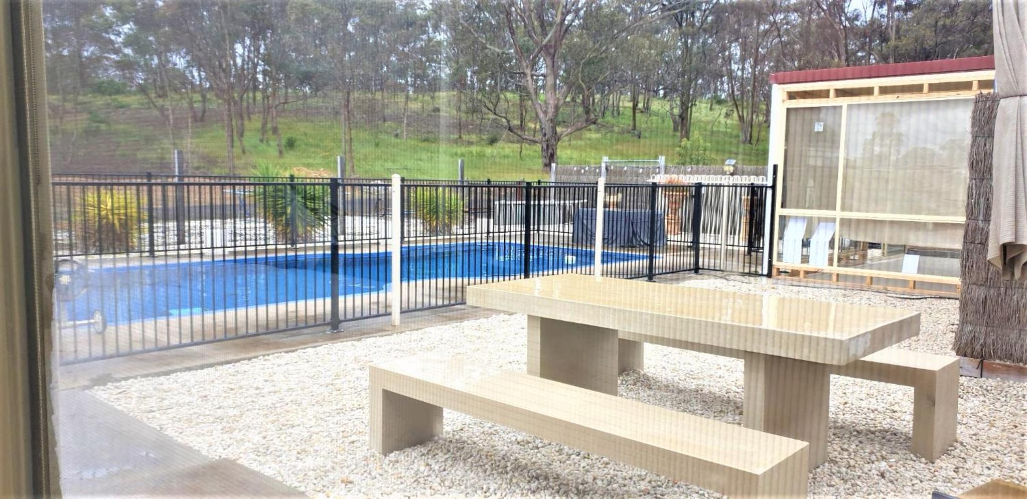 Alma Retreat Heated Pool Pets