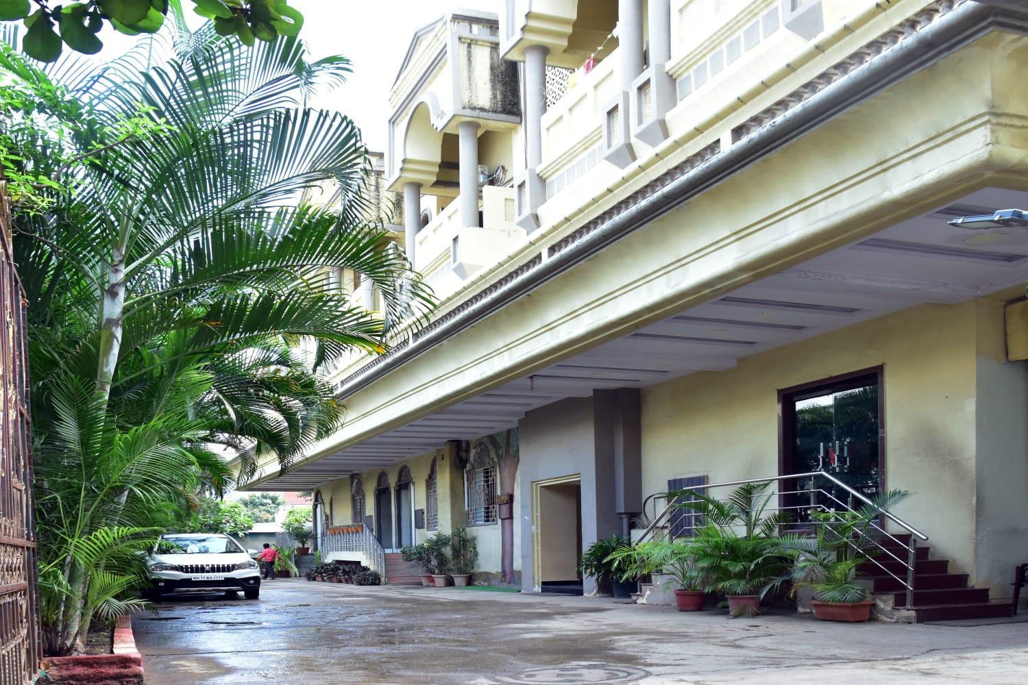 Shirdi Vacations - Hotel Saideep Villas, Shirdi - Property Image 11