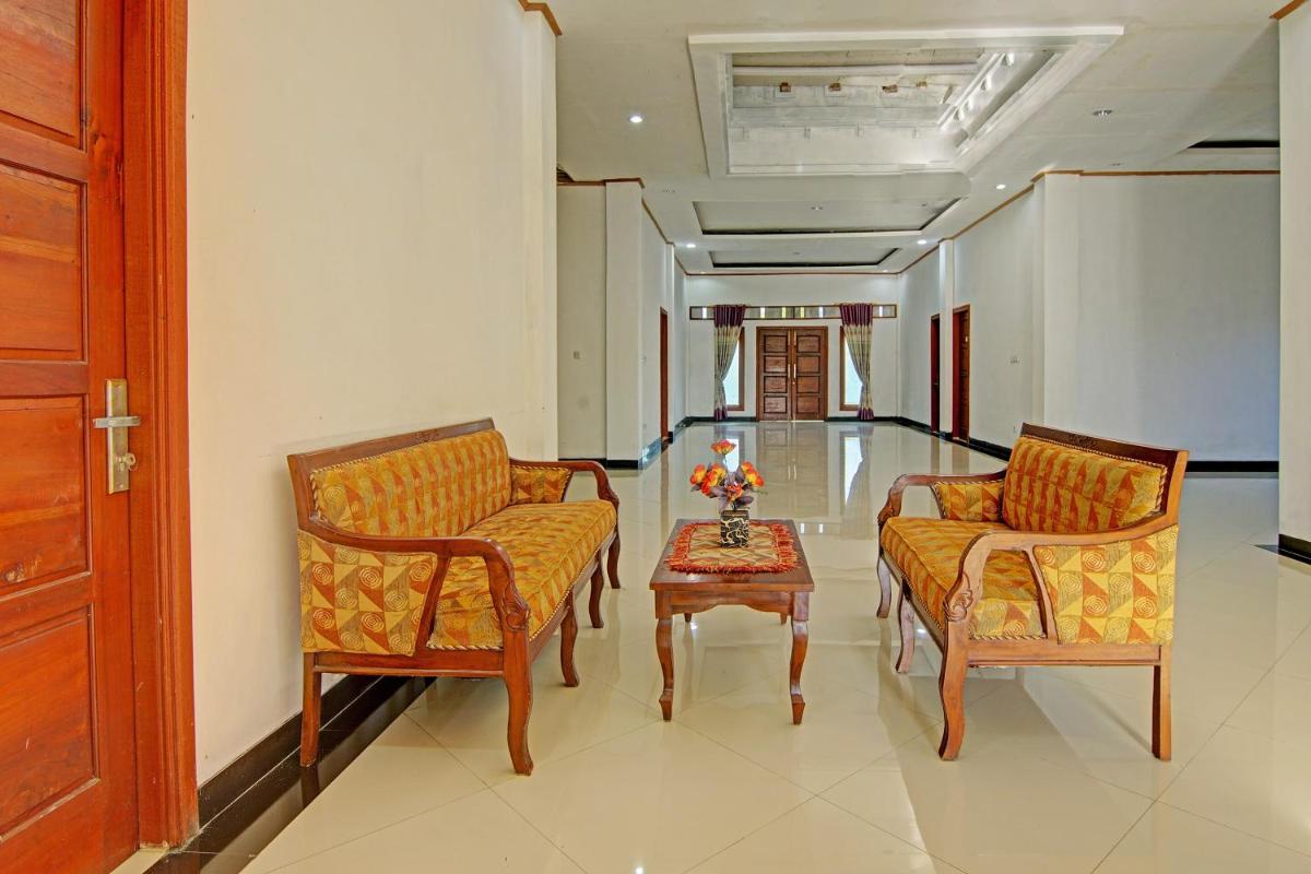 hotel reception