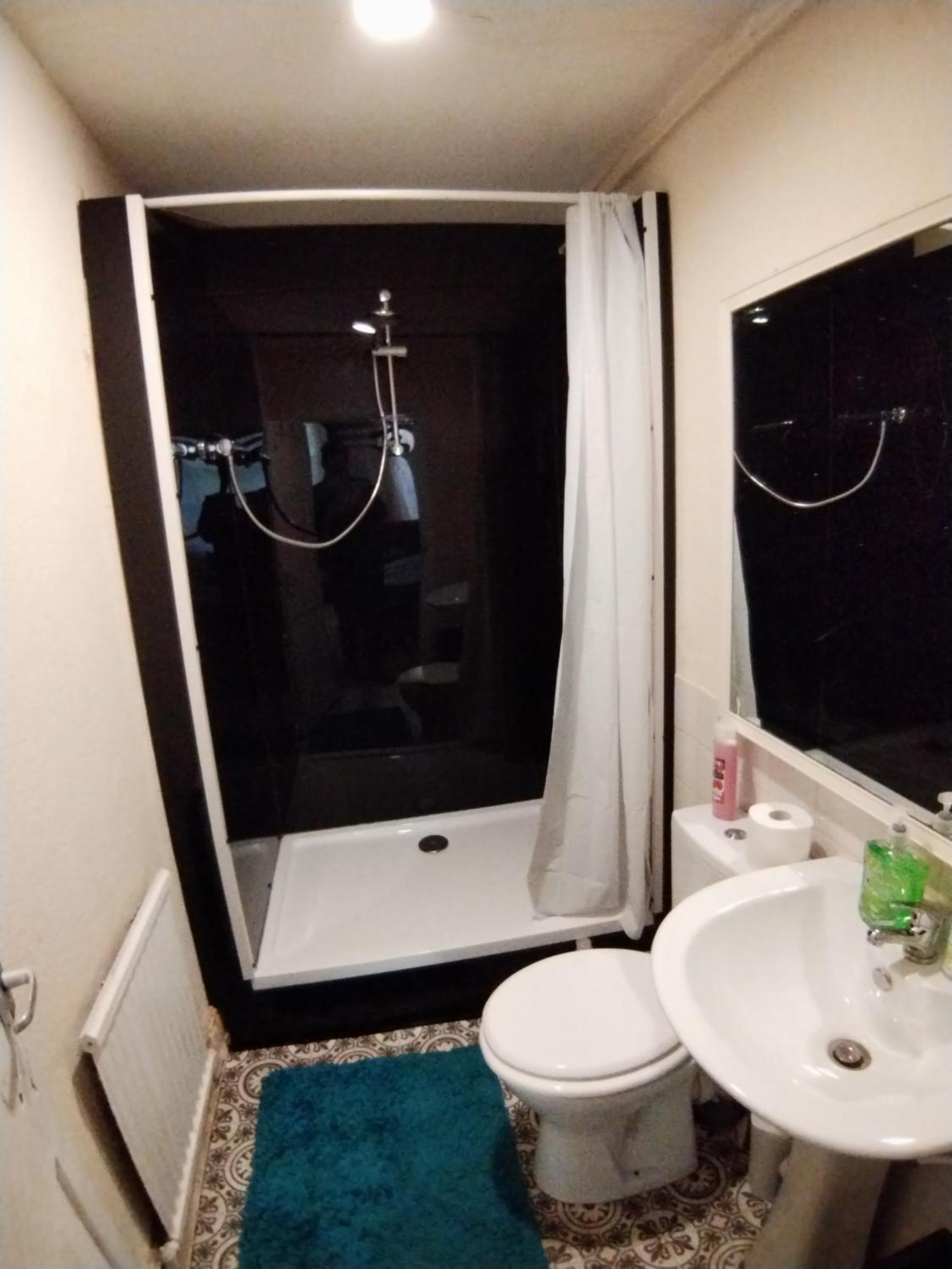 Studio Flat Next to Port and Cliffs view 2