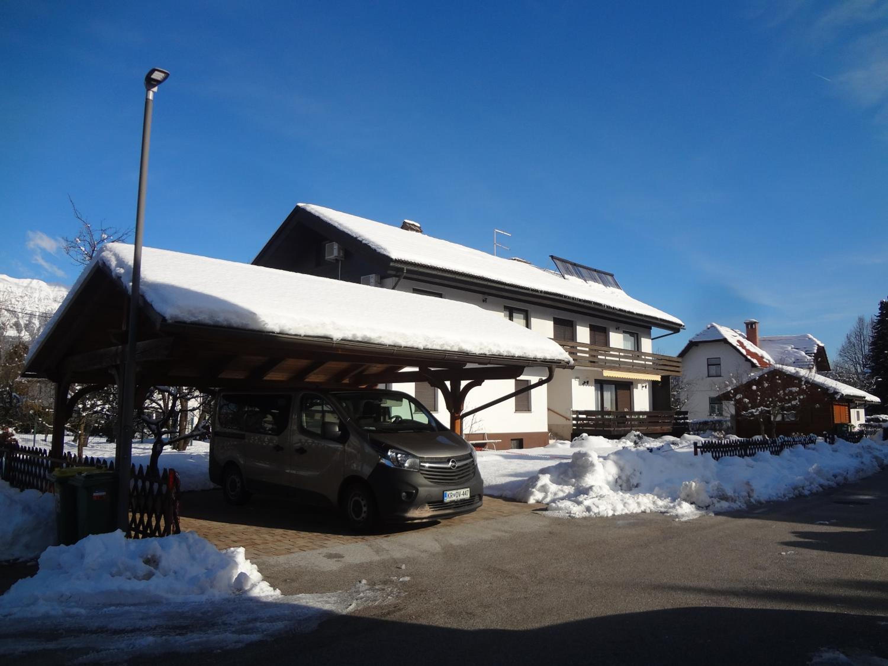 Photo 10