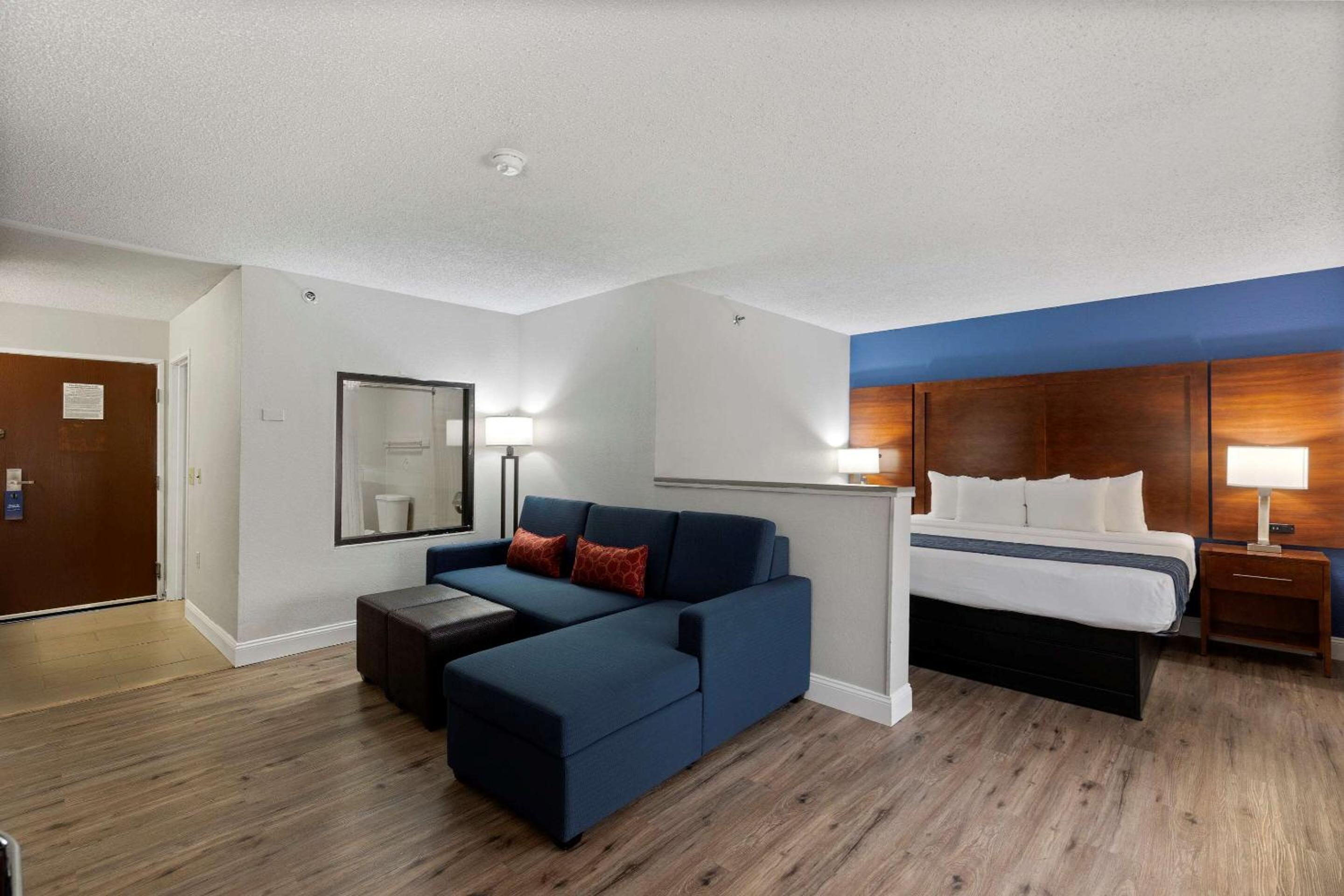 Comfort Inn Suites St Louis-Hazelwood - Property Image 34