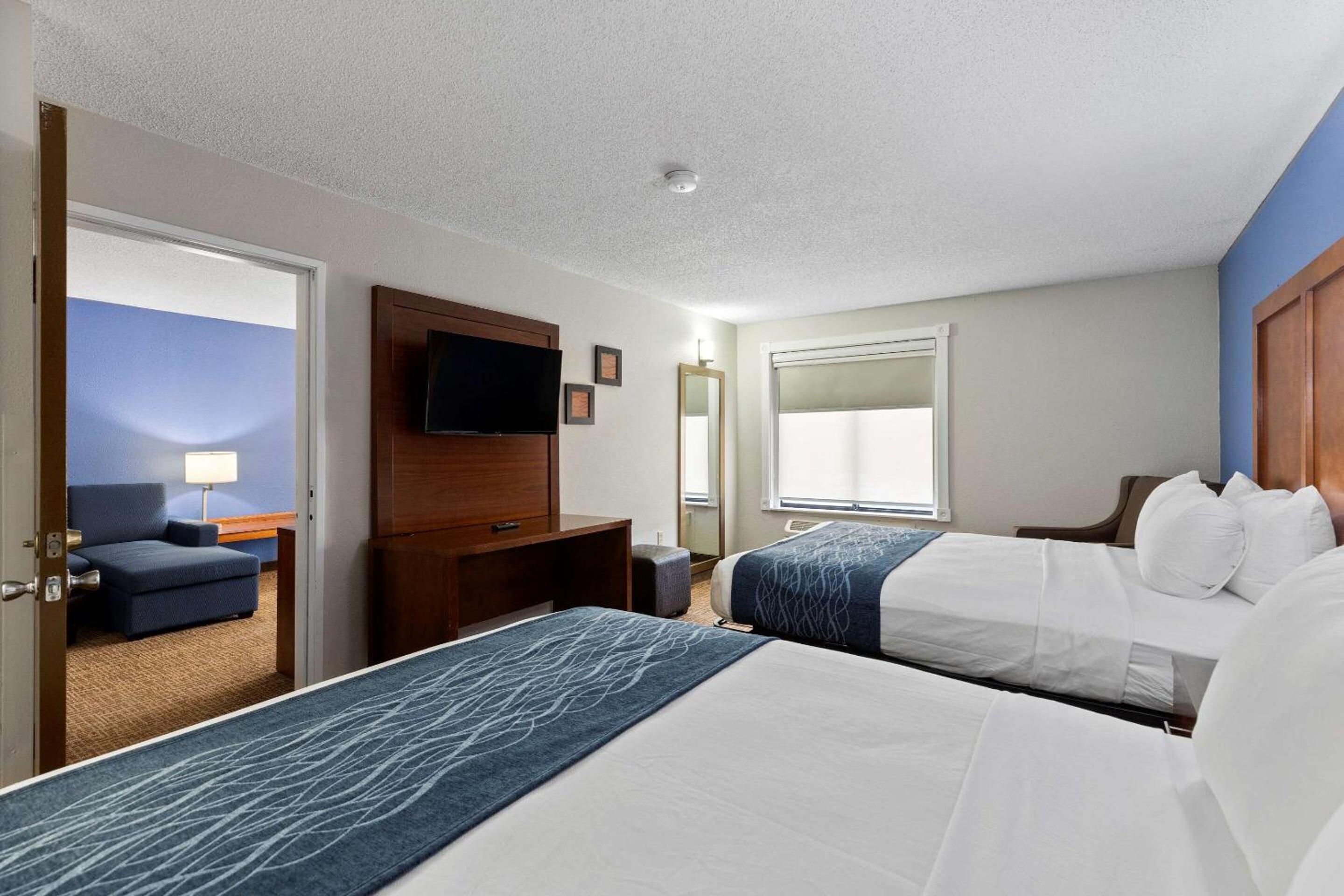 Comfort Inn Suites St Louis-Hazelwood - Property Image 35