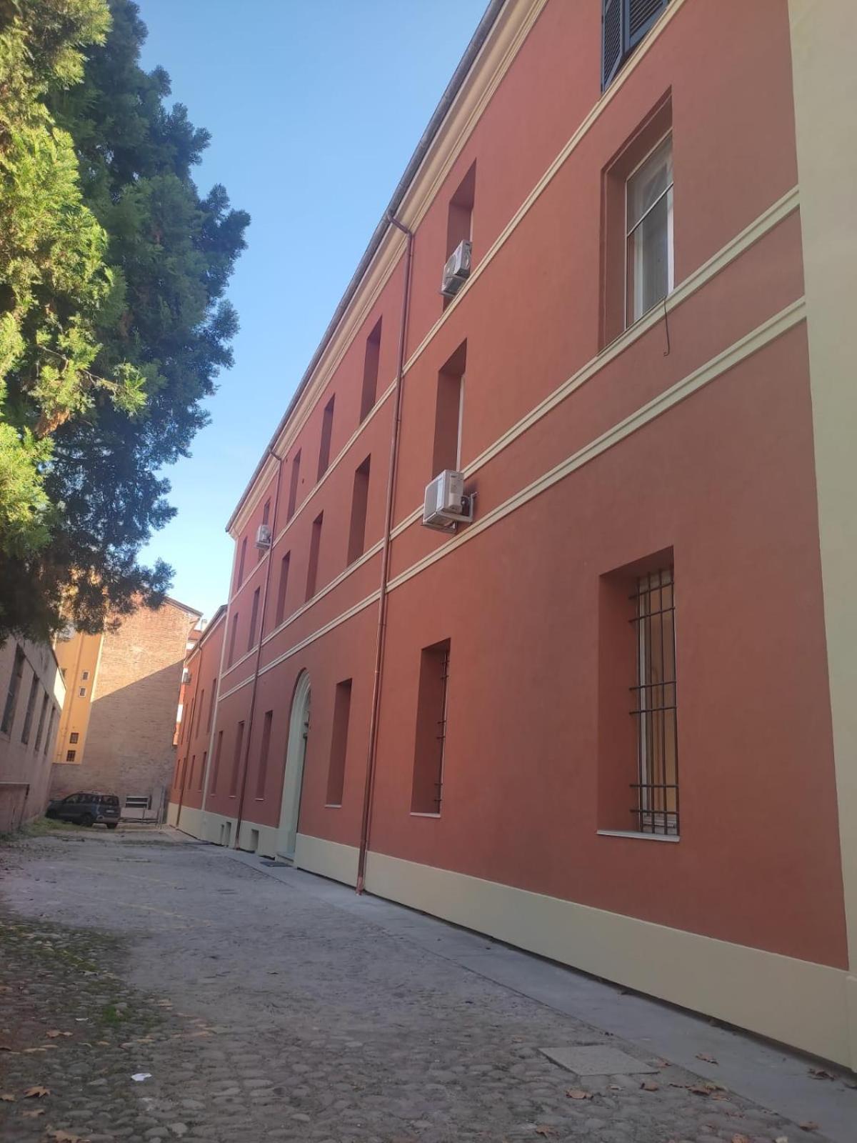 GuestHost - Studio BO16 2 min walk from Porta San Donato! view 2