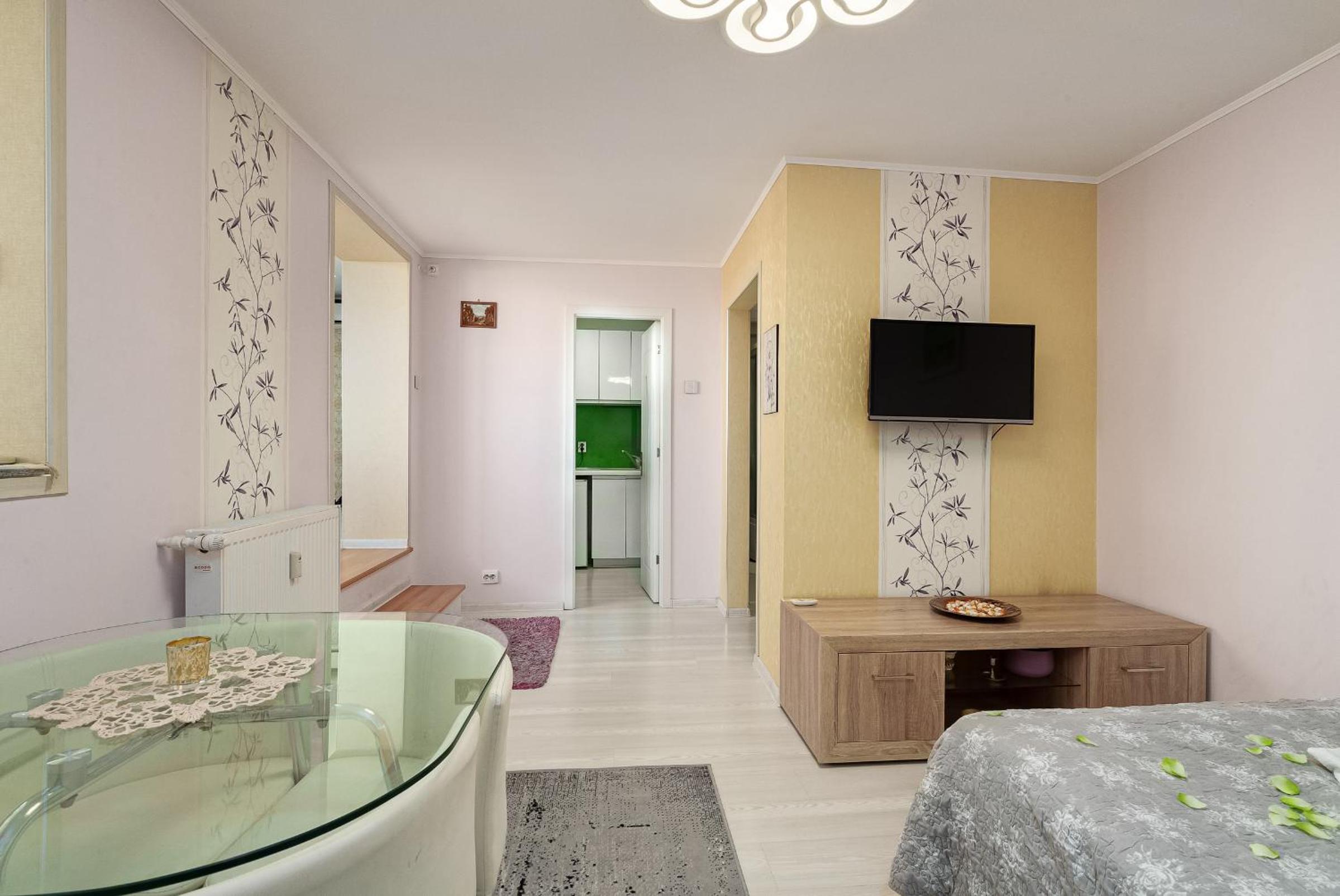 Stone Gate Apartment #1 view 4