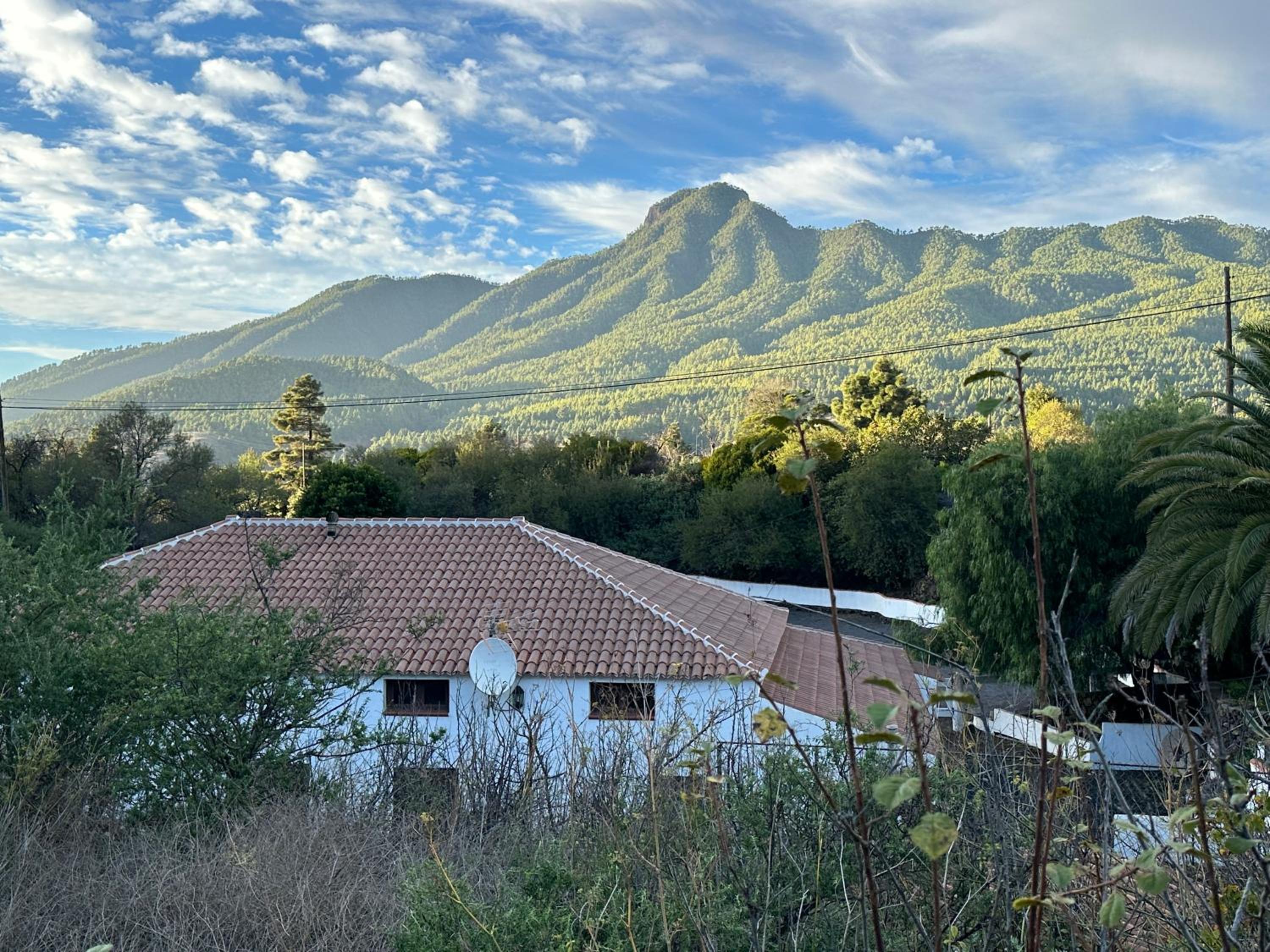 Villa Montaña Colorada view 4