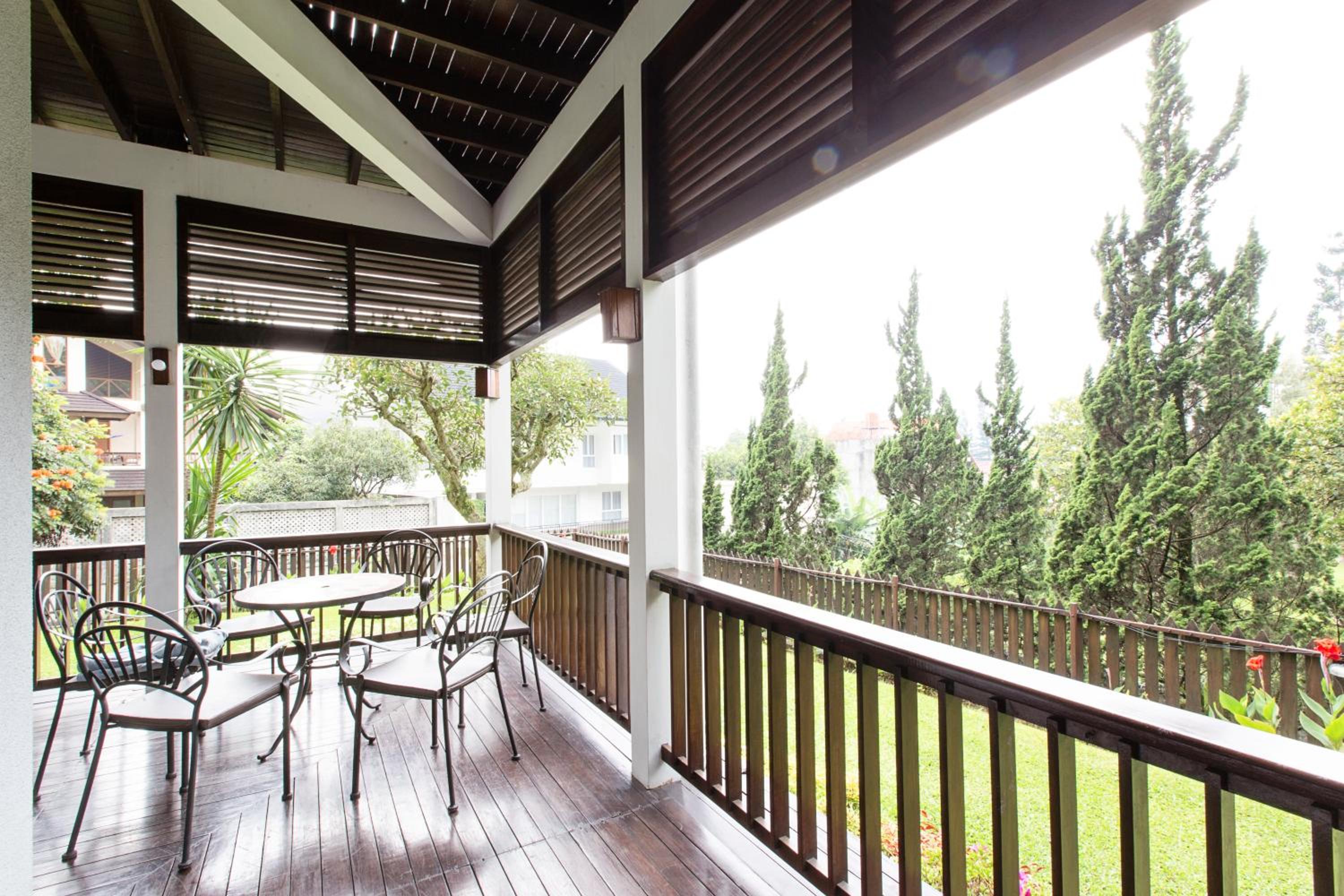 Rumah Pelita by Villa Lantera - Tennis Court & Swimming Pool view 4