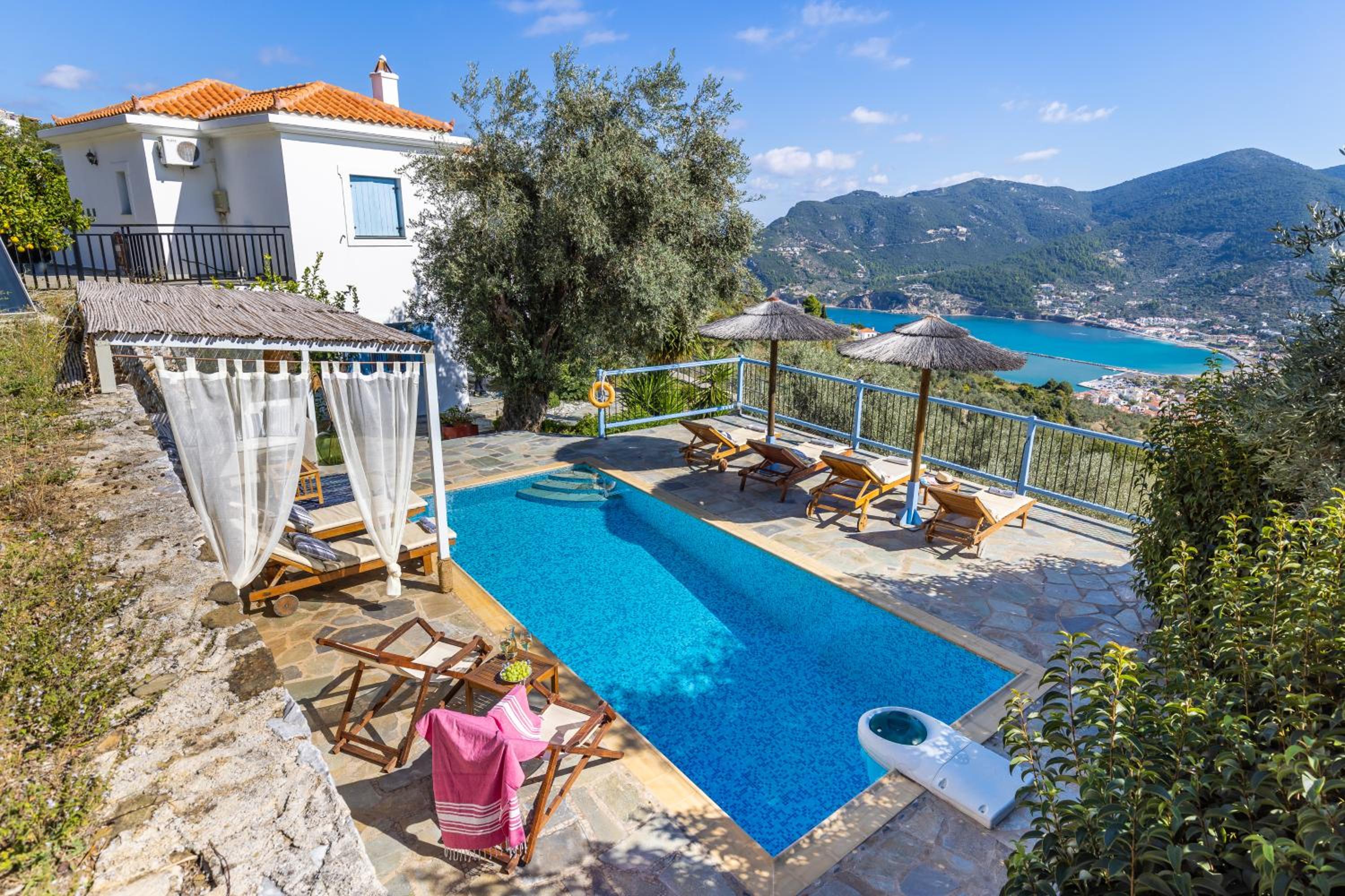 villa Avaton near Skopelos town view 4