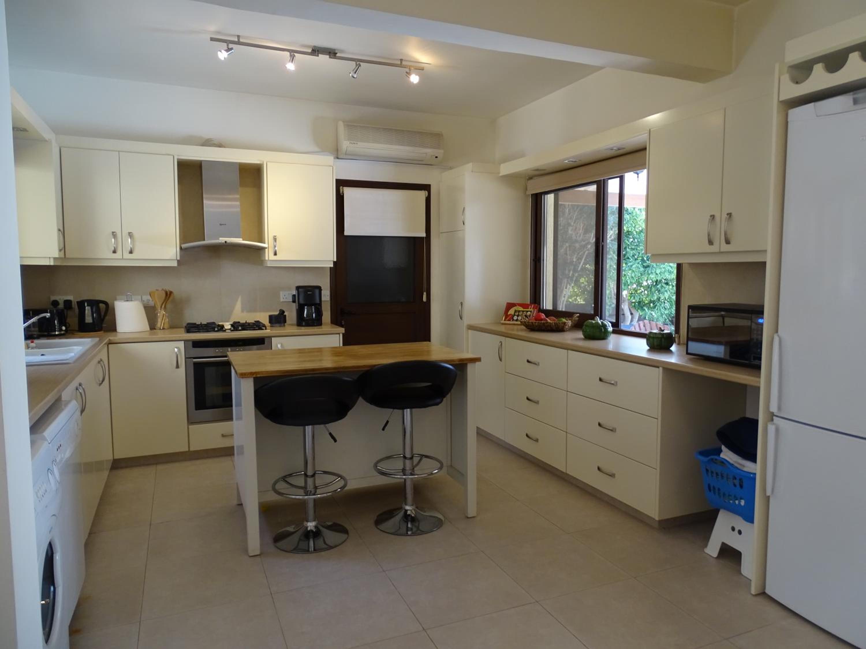 LE CAROUBIER splendid 3 bedrooms bungalow view 5