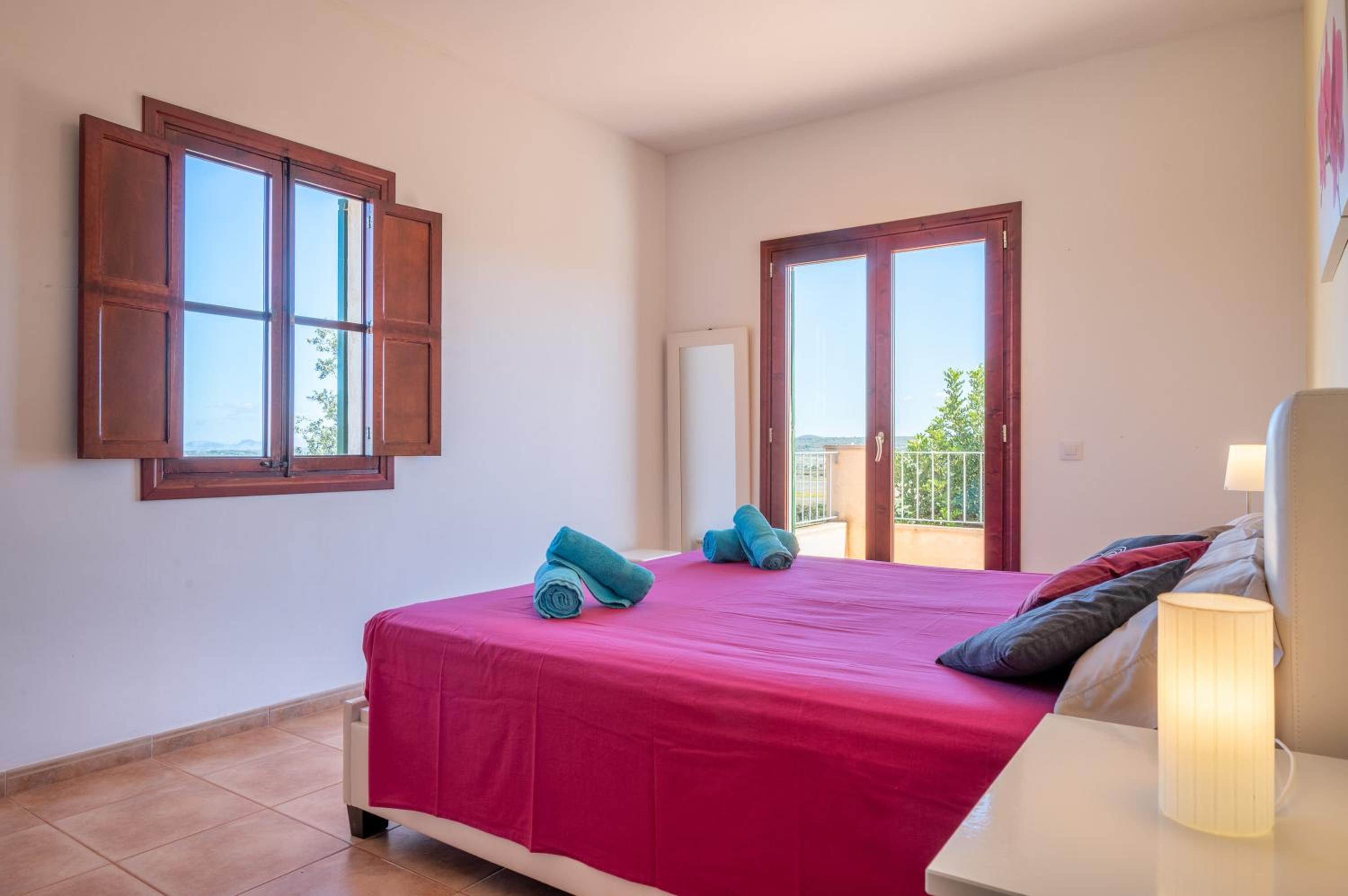 Finca Son Puca en Petra — hotel room