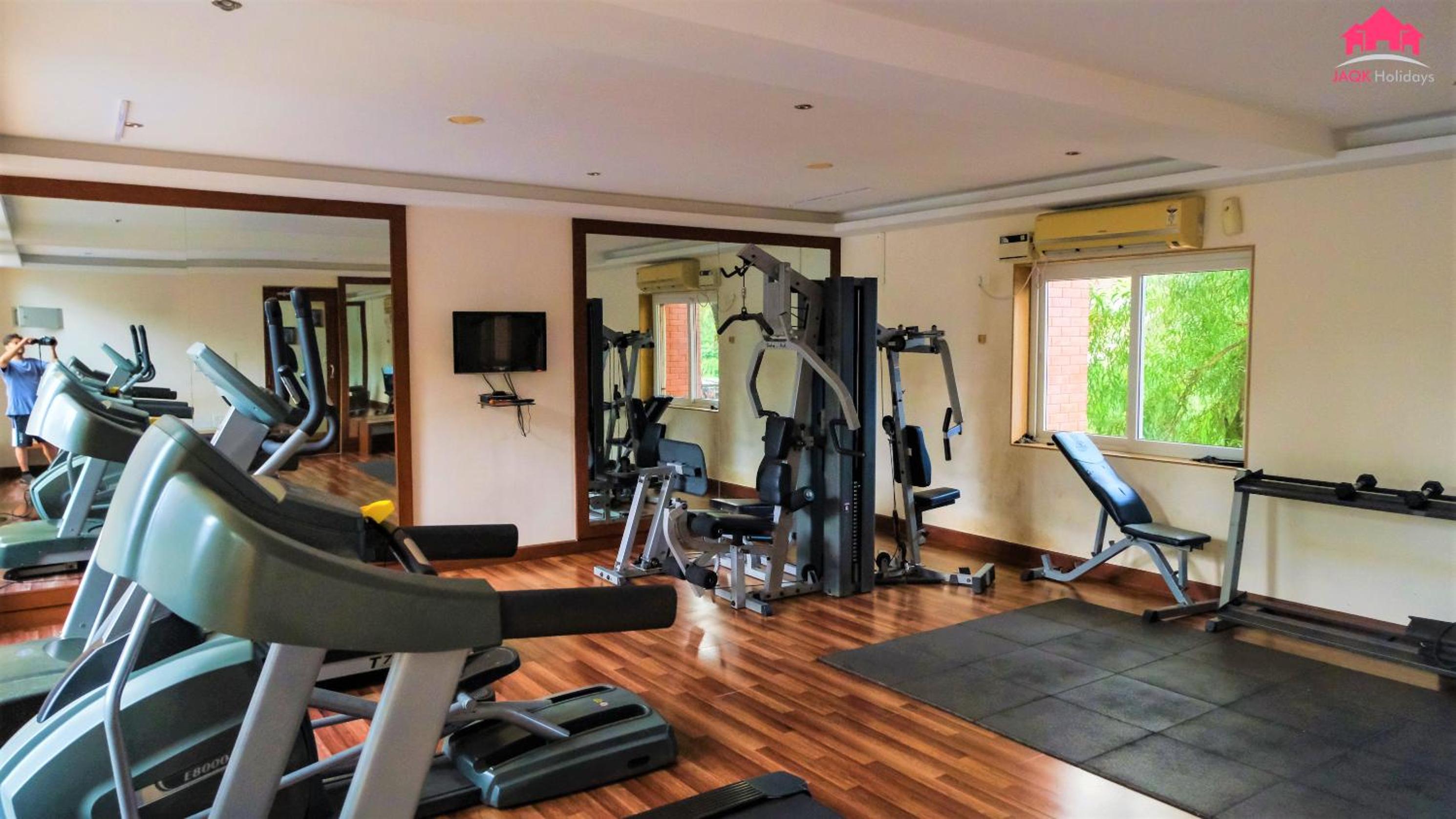 Royale Holiday Villa - 4BHK JAQK Holidays